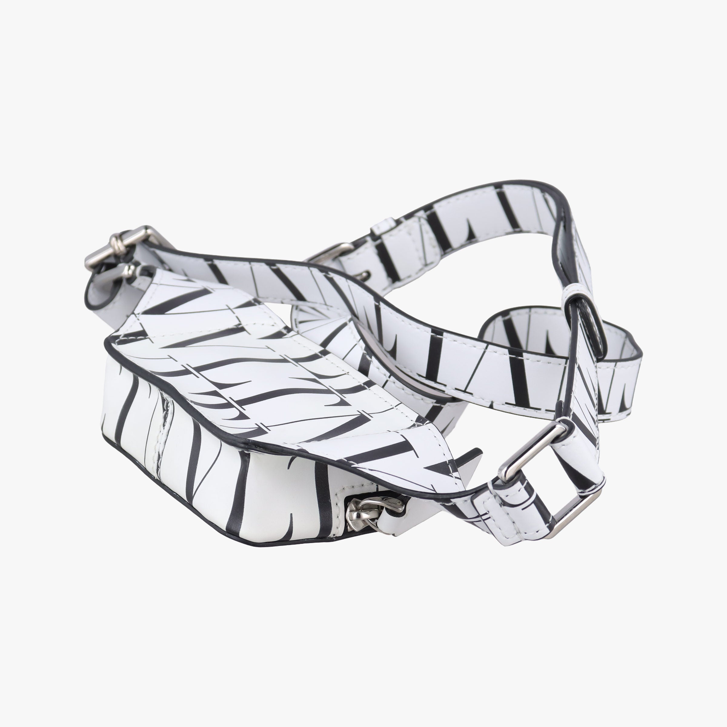 Secondhand Valentino VLTN Logo White x Black Leather  bum bag/waist bag | stylenewstar