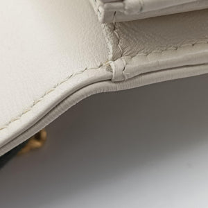Pre-owned Yves Saint Laurent VICKY White Leather 554125 shoulderbag | stylenewstar