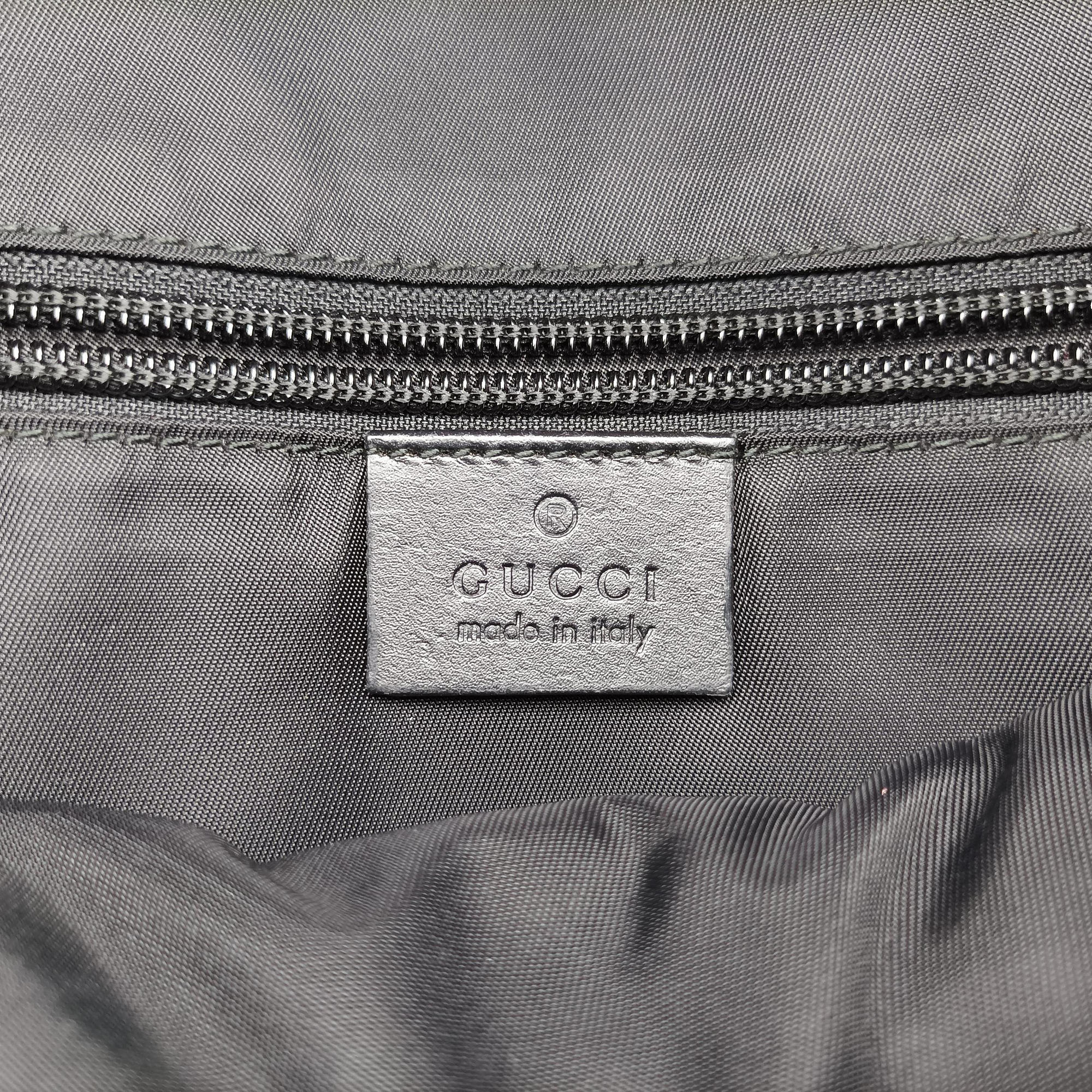 Pre-owned Gucci GG Supreme Black PVC coated canvas 322279 shoulderbag | stylenewstar