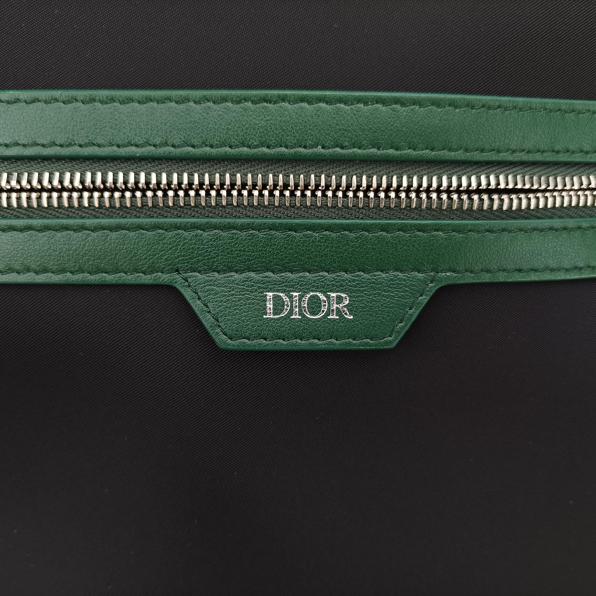 Pre-owned Christian Dior Dior World Tour Capsule Green Leather  shoulderbag | stylenewstar