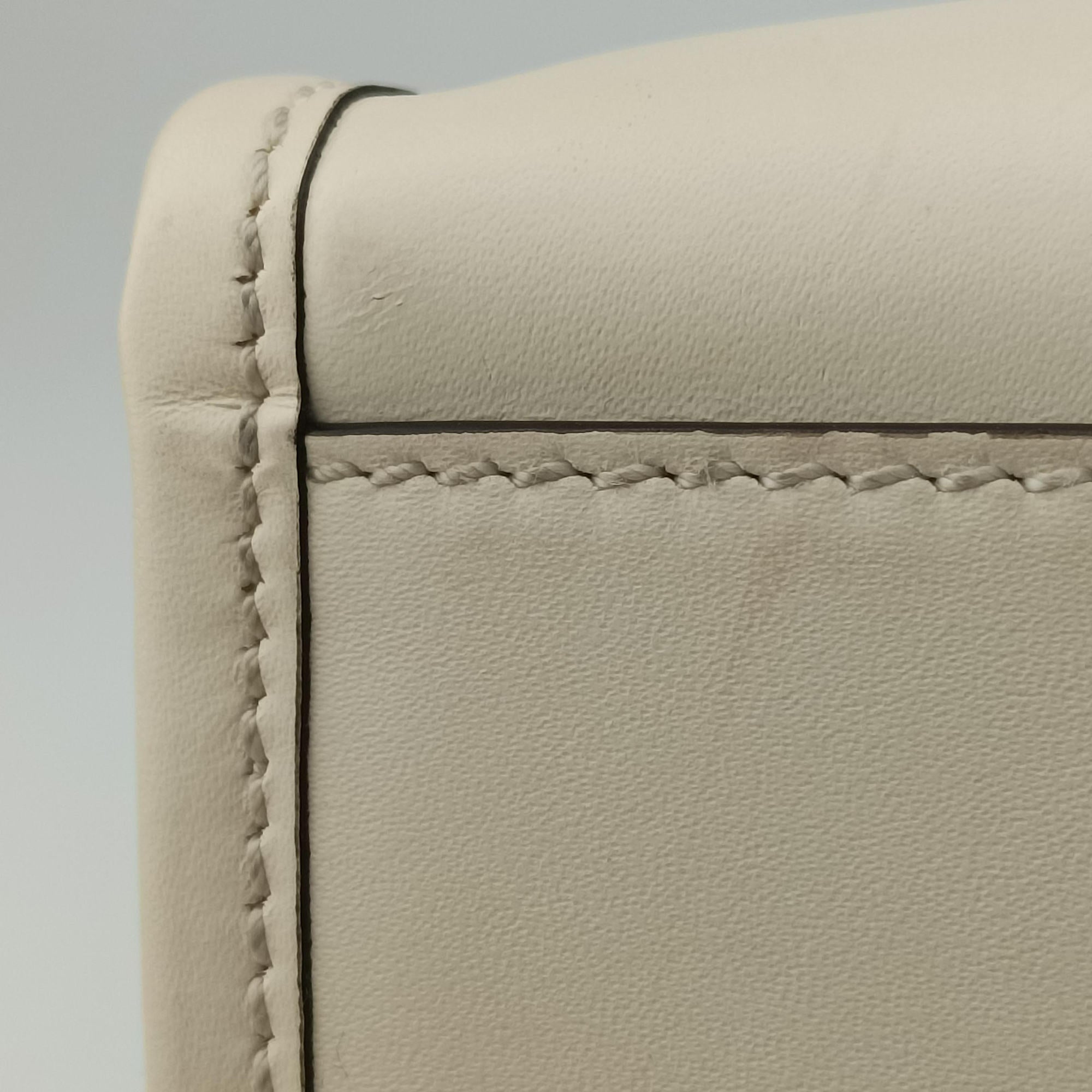 Pre-owned Fendi Sunshine White Leather 8BH386 shoulderbag | stylenewstar