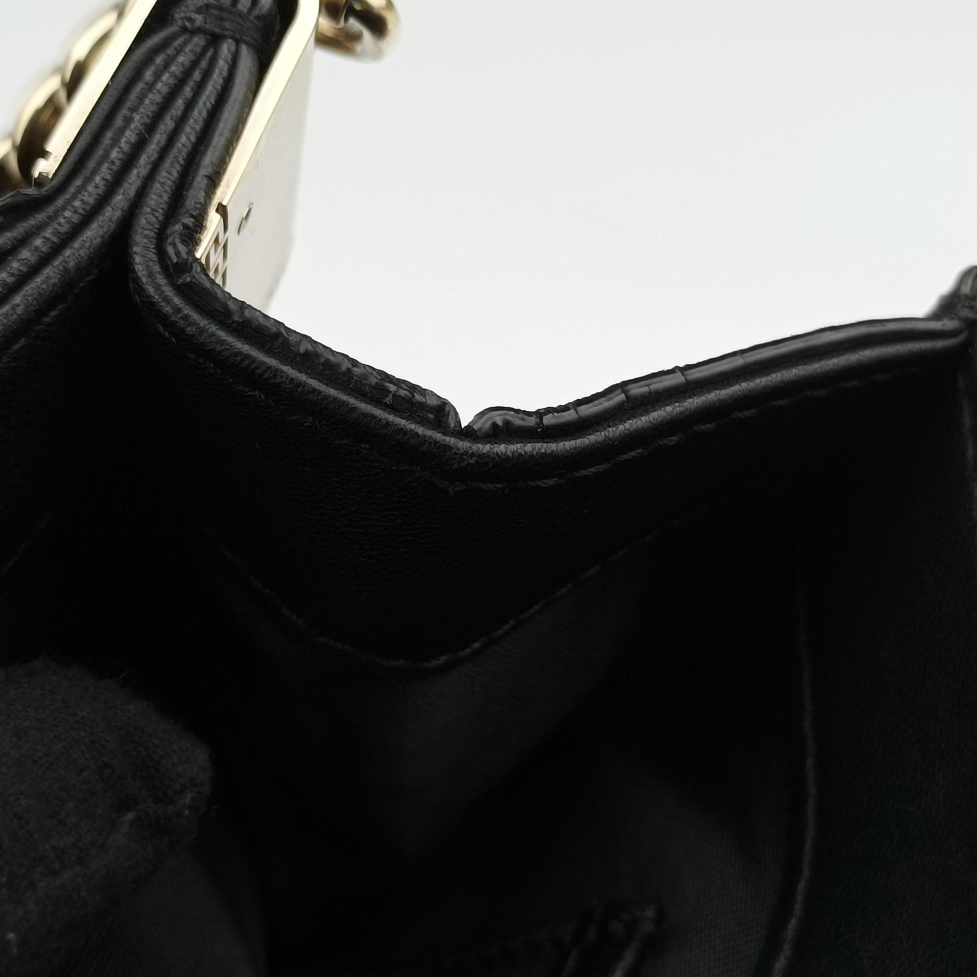 Vintage VERSACE La Medusa Black Leather  shoulderbag | stylenewstar