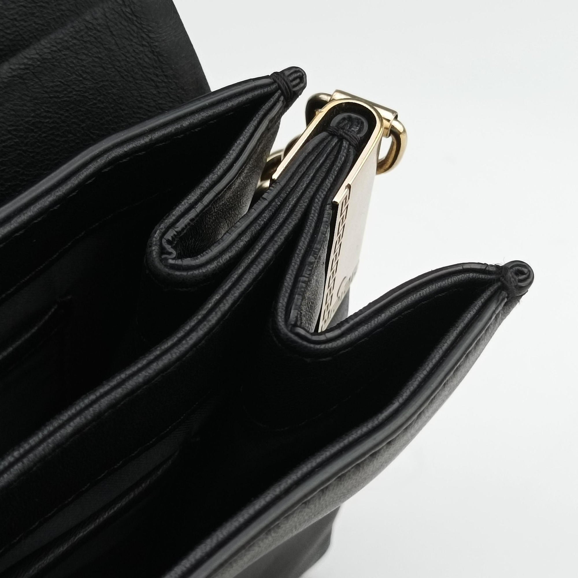 Vintage VERSACE La Medusa Black Leather  shoulderbag | stylenewstar