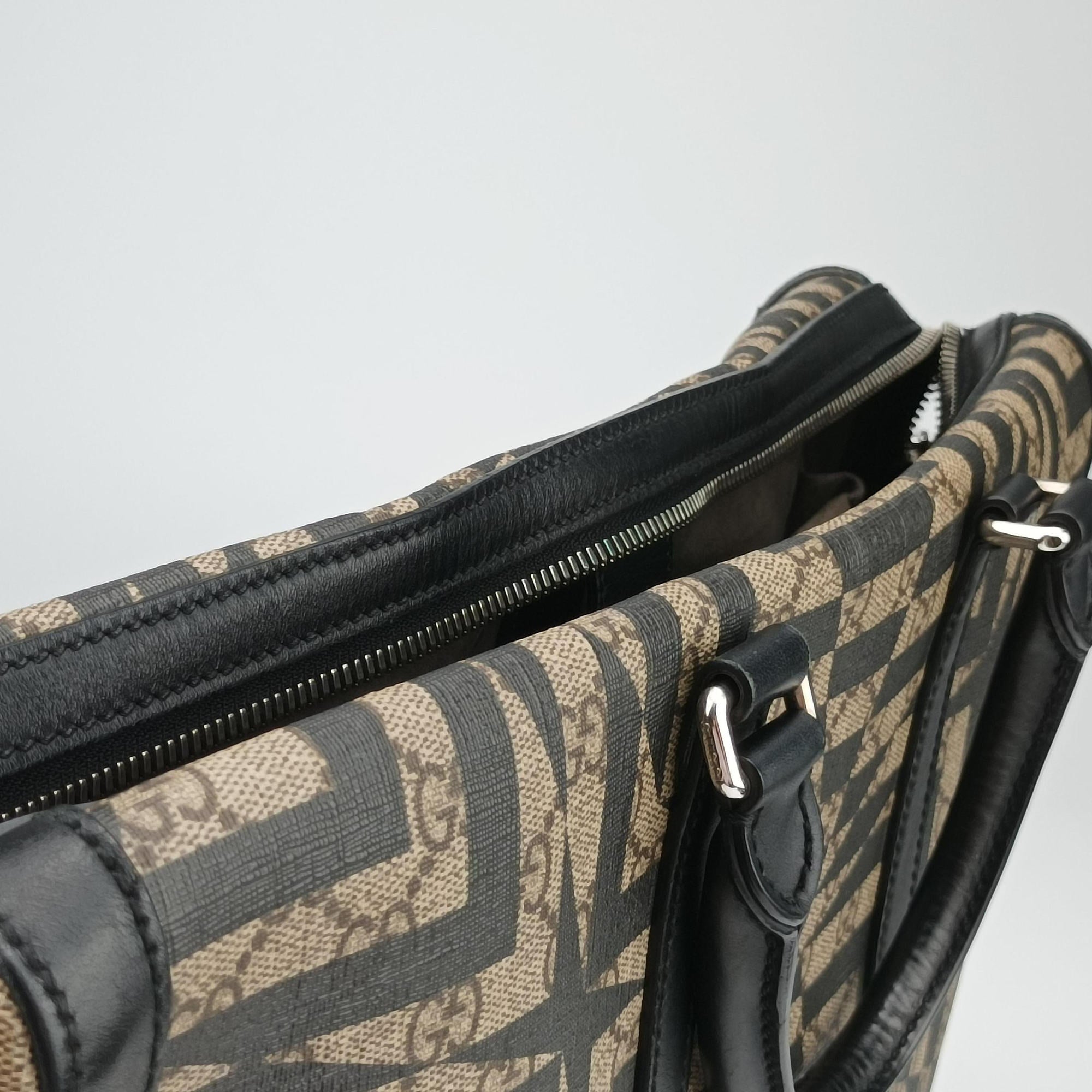 Pre-owned Gucci KALEIDO beige×black PVC coated canvas×Leather 406384 handbag | stylenewstar