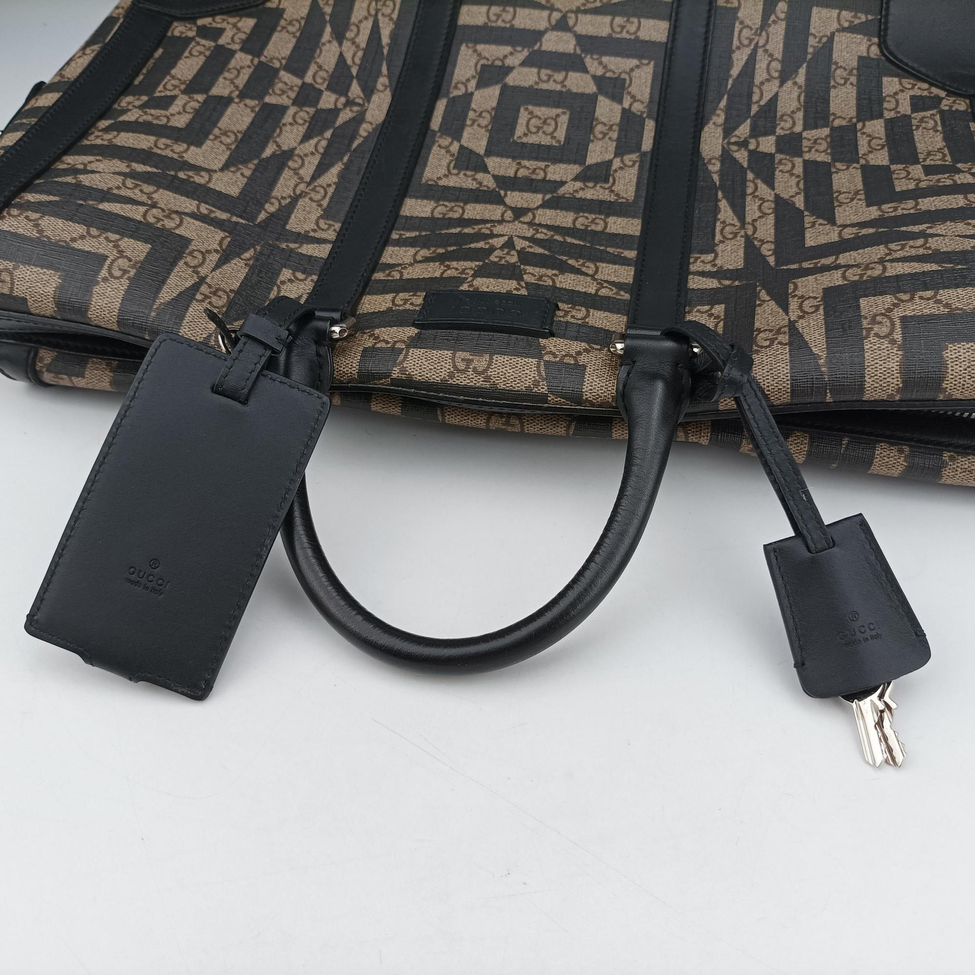 Pre-owned Gucci KALEIDO beige×black PVC coated canvas×Leather 406384 handbag | stylenewstar