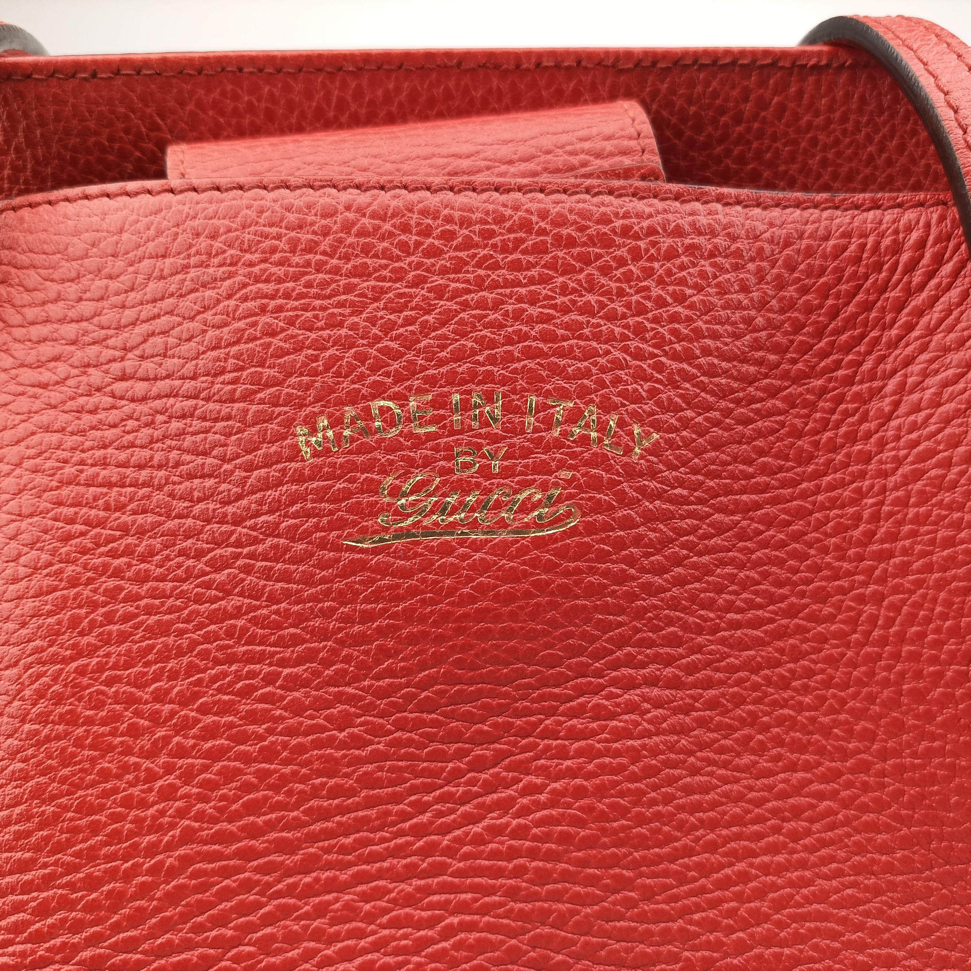 Pre-owned Gucci Swing Red Leather 354397 shoulderbag | stylenewstar