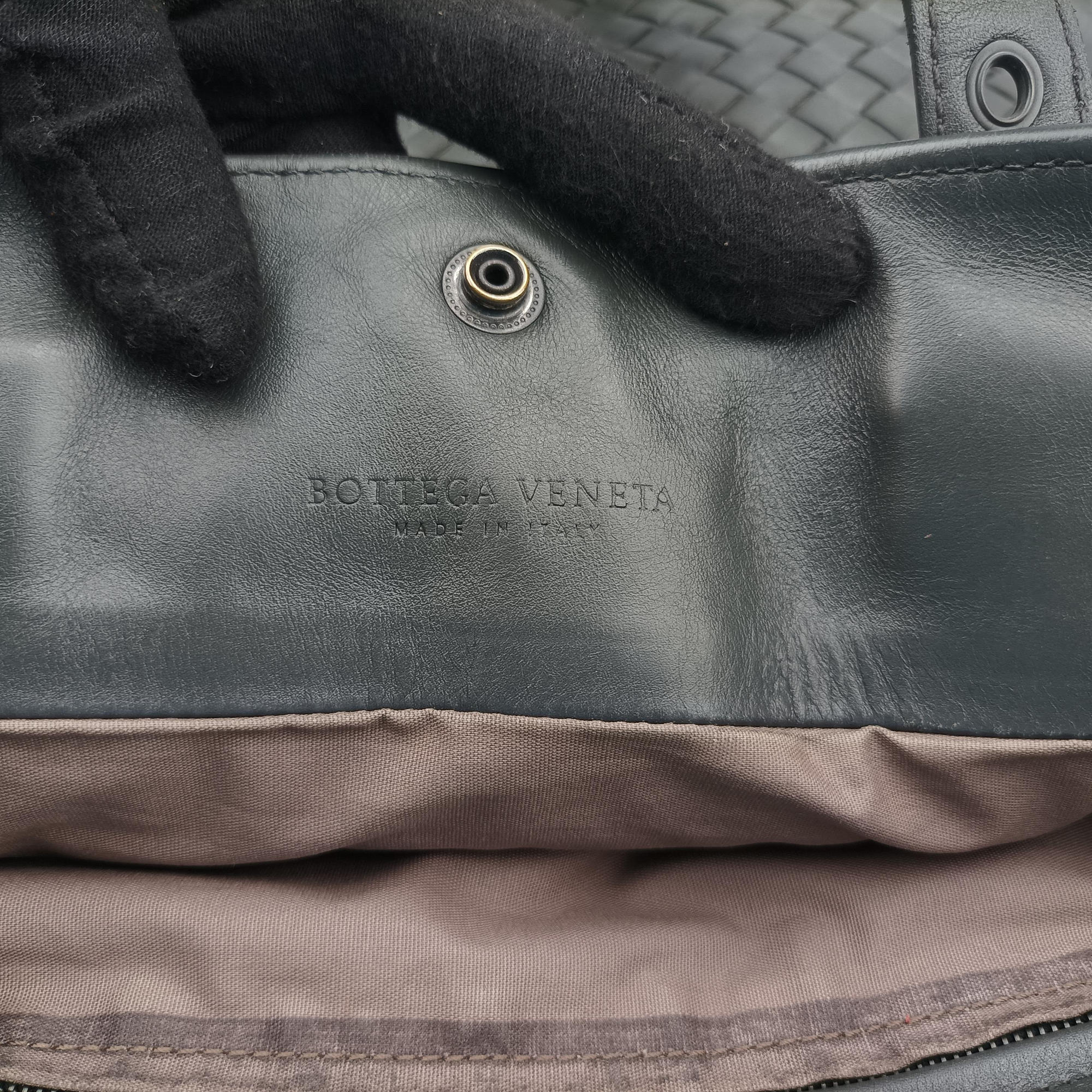 Secondhand Bottega Veneta Intrecciato Shopper Acatl Grey lambskin  shoulderbag | stylenewstar