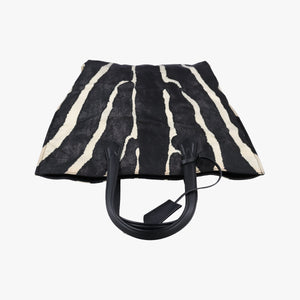 Pre-owned Fendi Zebra Print tote White× Black Nylon x Leather 8BH260 handbag | stylenewstar