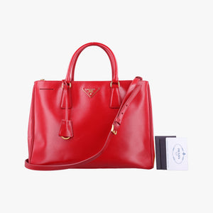 Pre-owned Prada Galleria Red SAFFIANO Patent BN1801 shoulderbag | stylenewstar
