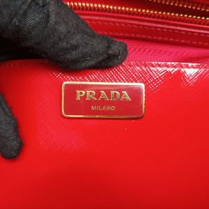 Pre-owned Prada Galleria Red SAFFIANO Patent BN1801 shoulderbag | stylenewstar