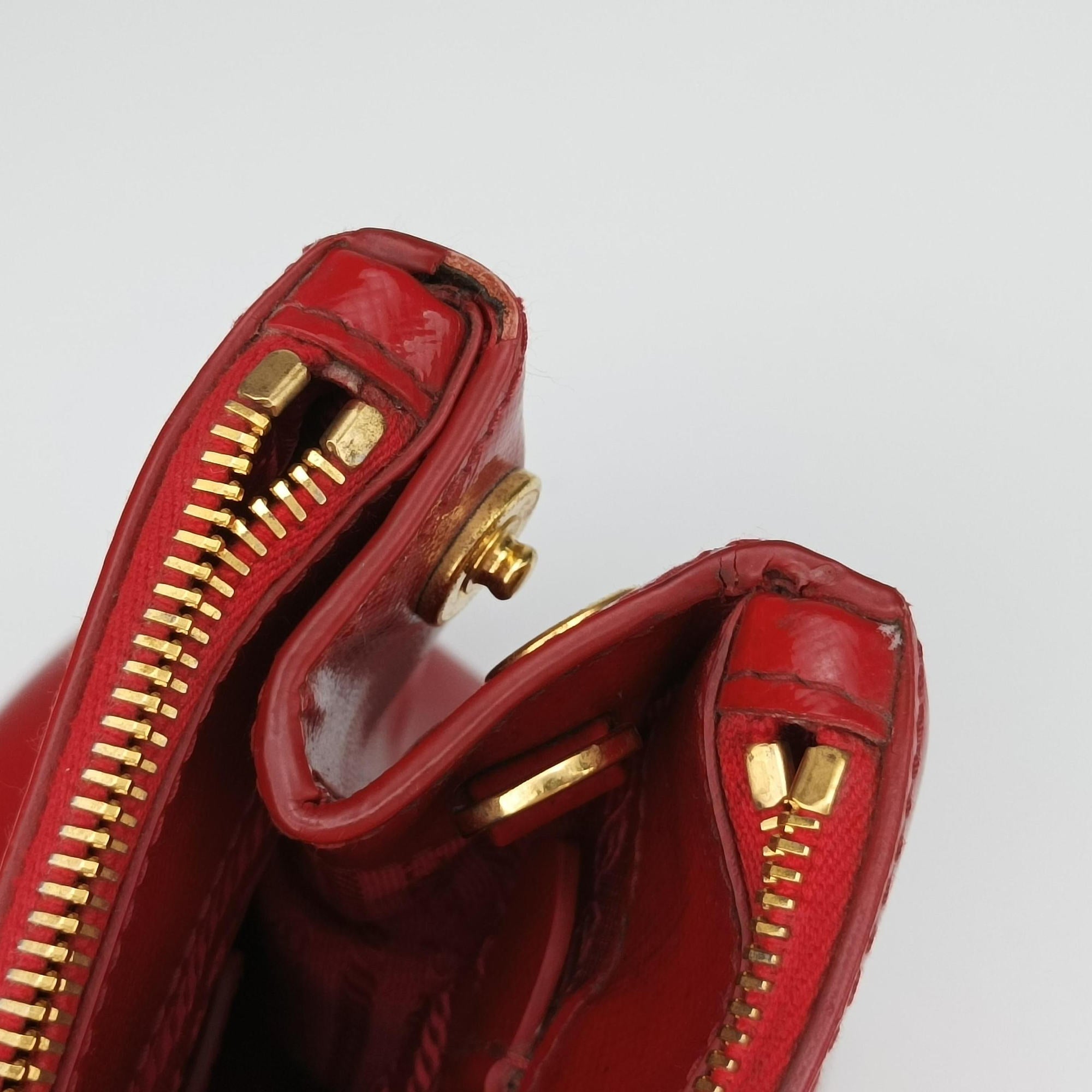 Pre-owned Prada Galleria Red SAFFIANO Patent BN1801 shoulderbag | stylenewstar
