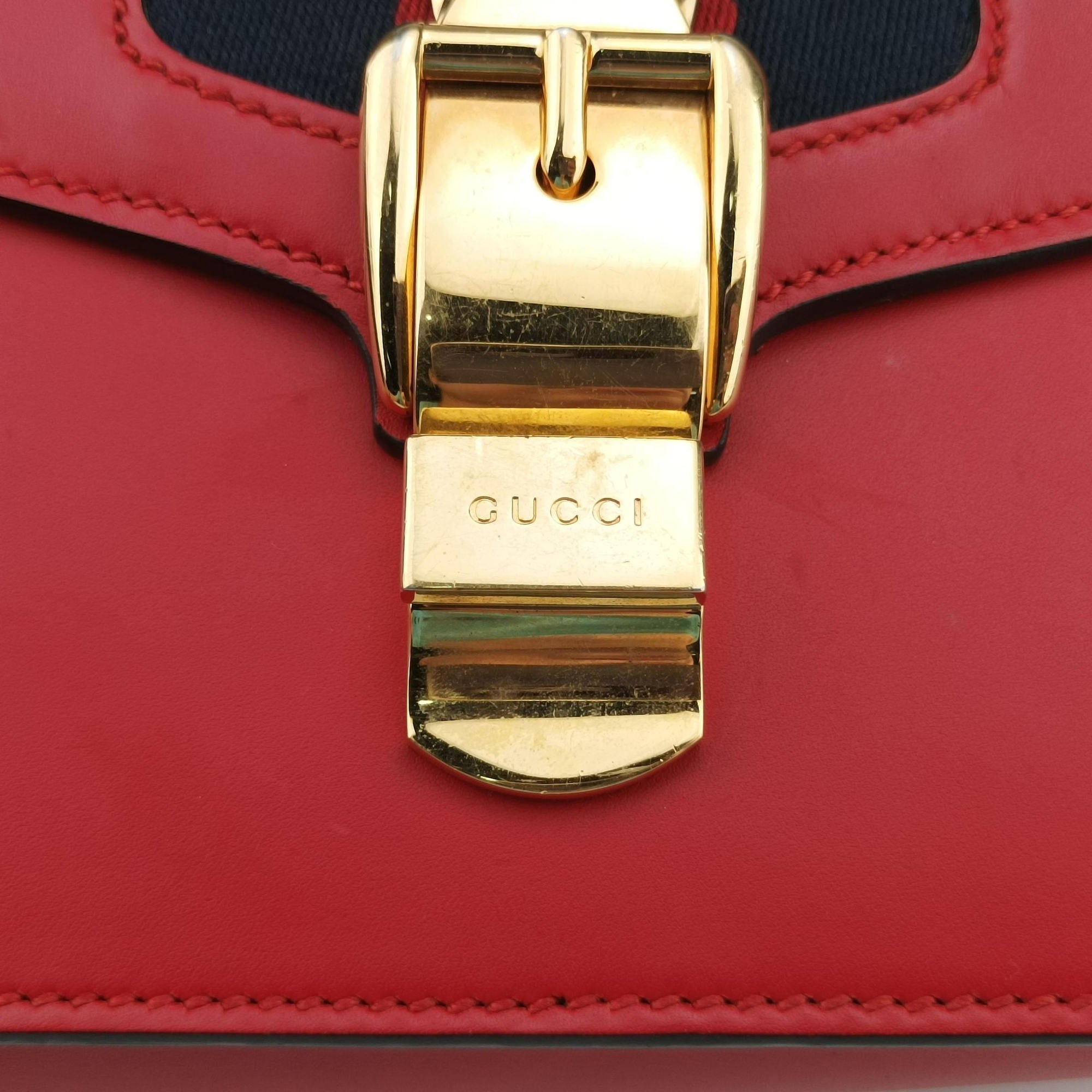Pre-owned Gucci Sylvie Red×navy Leather 421882 shoulderbag | stylenewstar