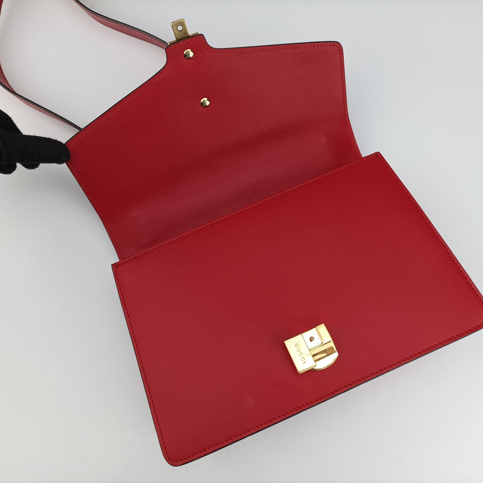 Pre-owned Gucci Sylvie Red×navy Leather 421882 shoulderbag | stylenewstar