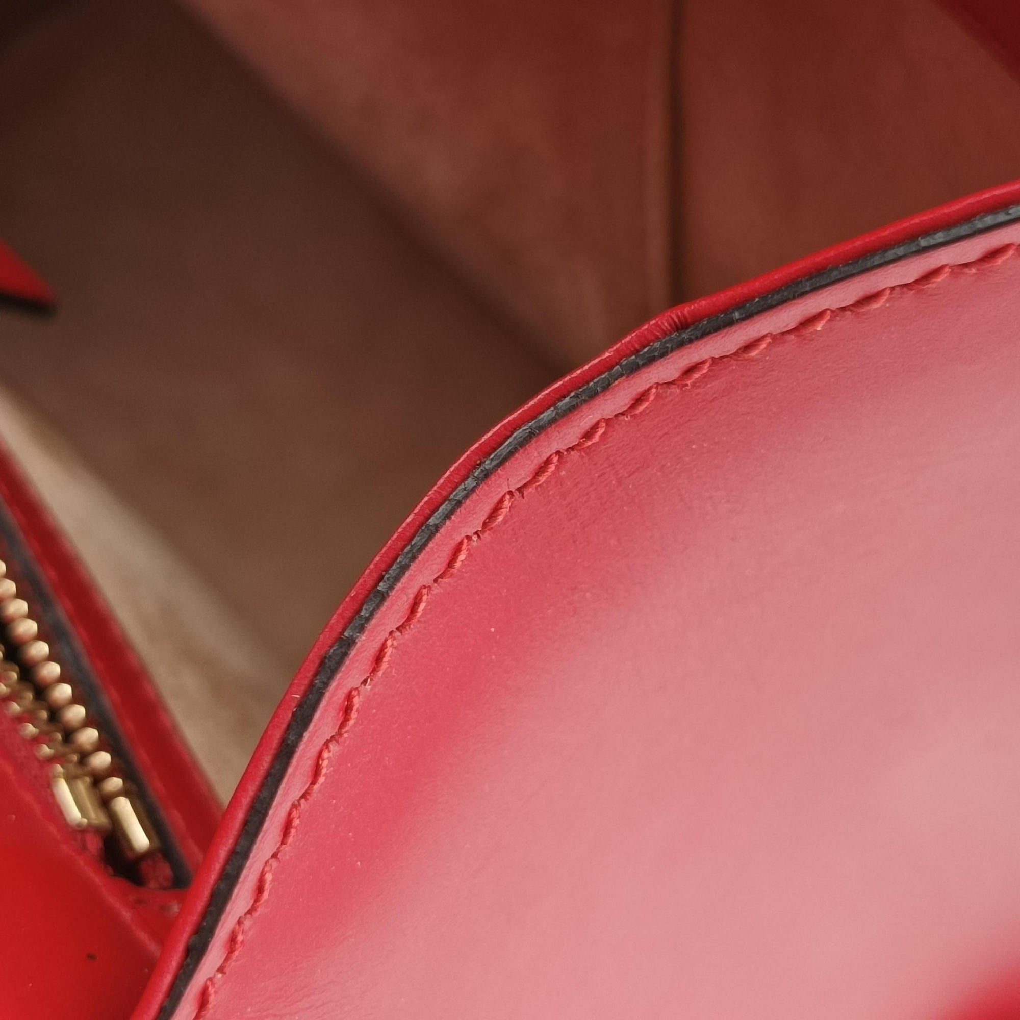 Pre-owned Gucci Sylvie Red×navy Leather 421882 shoulderbag | stylenewstar