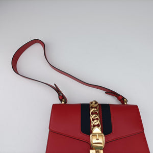 Pre-owned Gucci Sylvie Red×navy Leather 421882 shoulderbag | stylenewstar