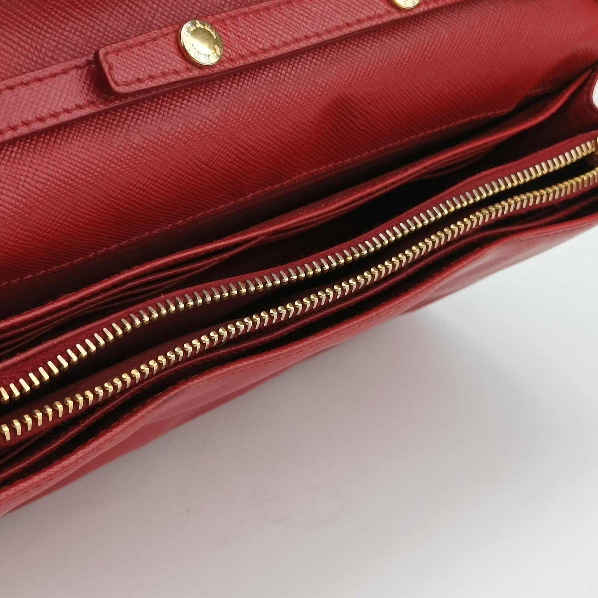 Pre-owned Prada Metal Wallet on Chain Cornflower Clutch Red Saffiano Leather 1MT290 shoulderbag | stylenewstar