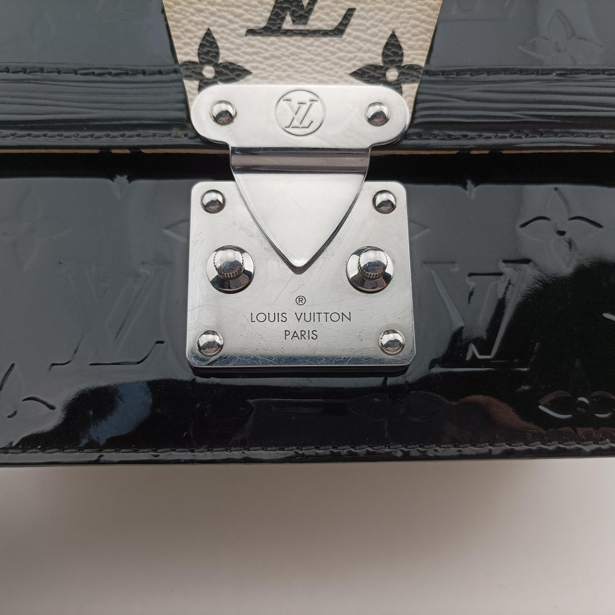 Vintage Louis Vuitton Wynwood PM Noir × White Monogram Canvas×Vernis×Epi M90445 shoulderbag | stylenewstar
