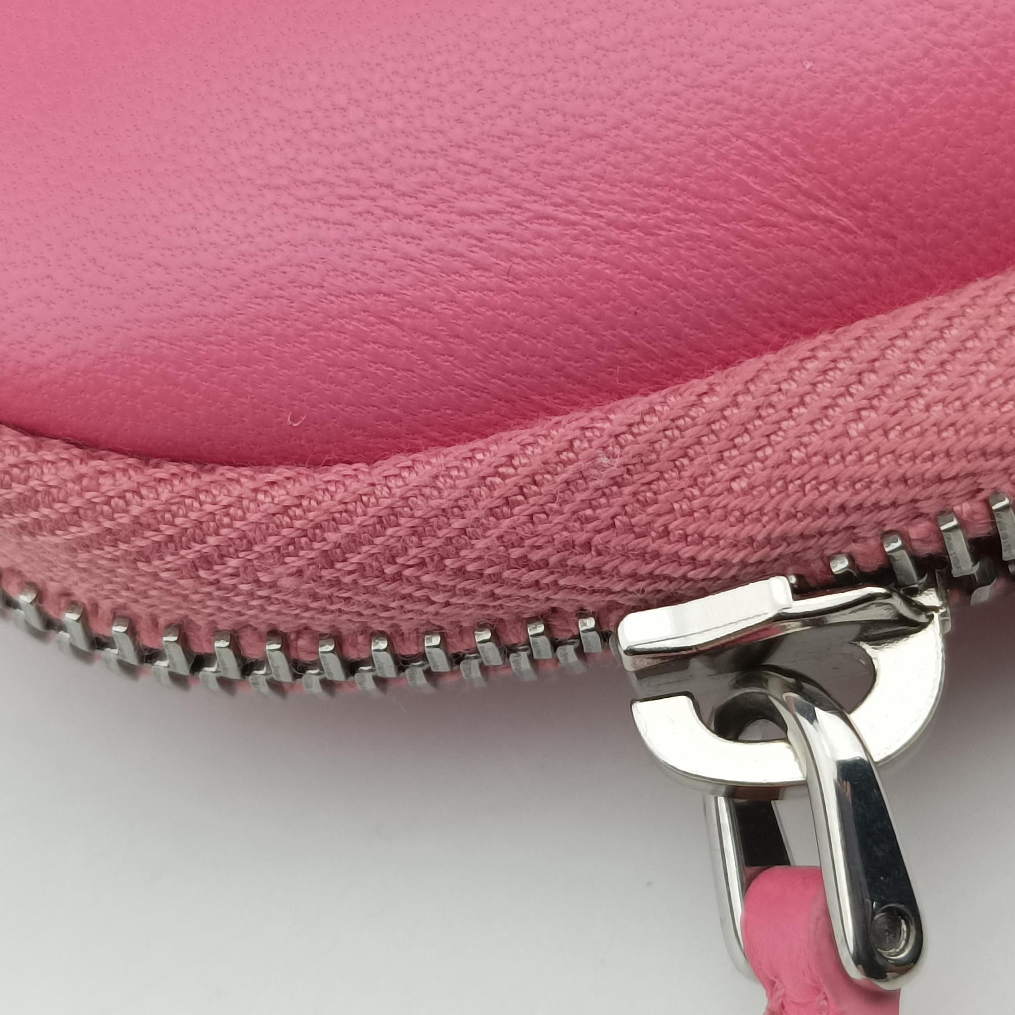 Vintage Prada Triangle mini Pink Leather 1NR015 shoulderbag | stylenewstar