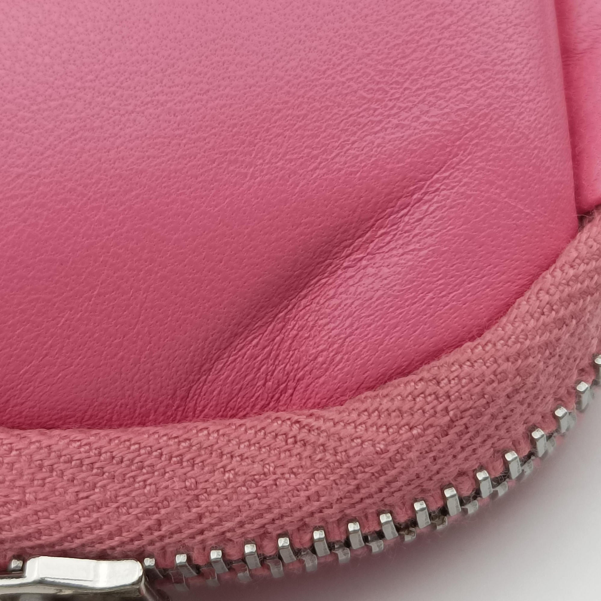 Vintage Prada Triangle mini Pink Leather 1NR015 shoulderbag | stylenewstar