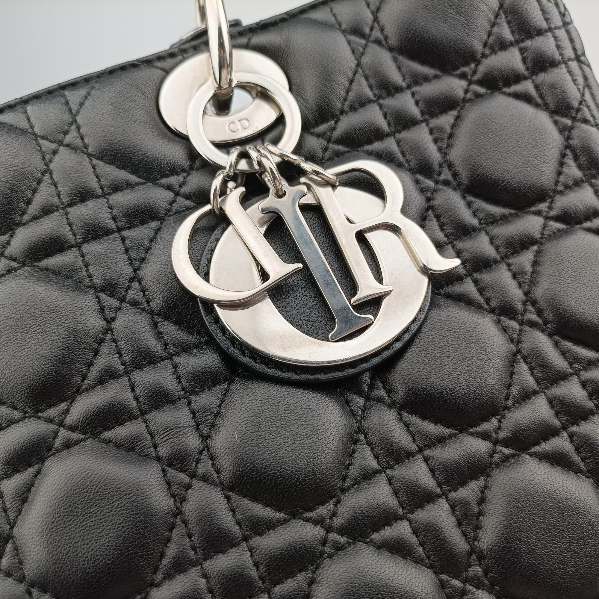 Secondhand Christian Dior Lady Dior Black lambskin  shoulderbag | stylenewstar