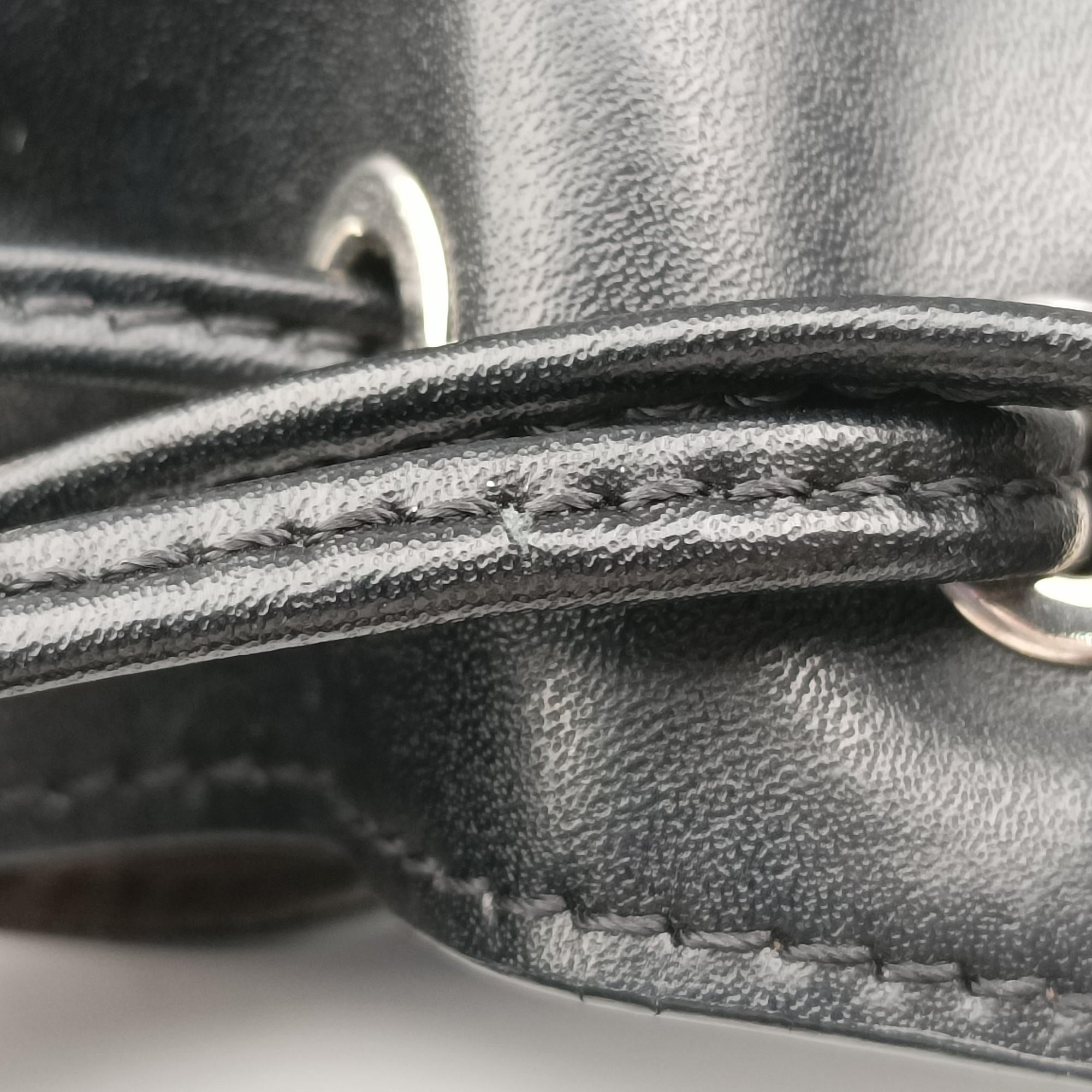 Pre-owned Fendi Mon Tresor Mini Bucket Black Leather 8BS010 handbag | stylenewstar