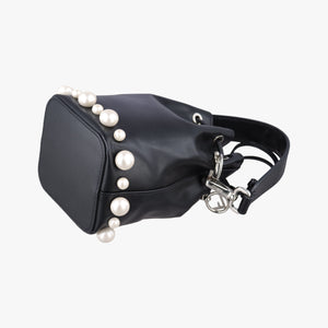 Pre-owned Fendi Mon Tresor Mini Bucket Black Leather 8BS010 handbag | stylenewstar
