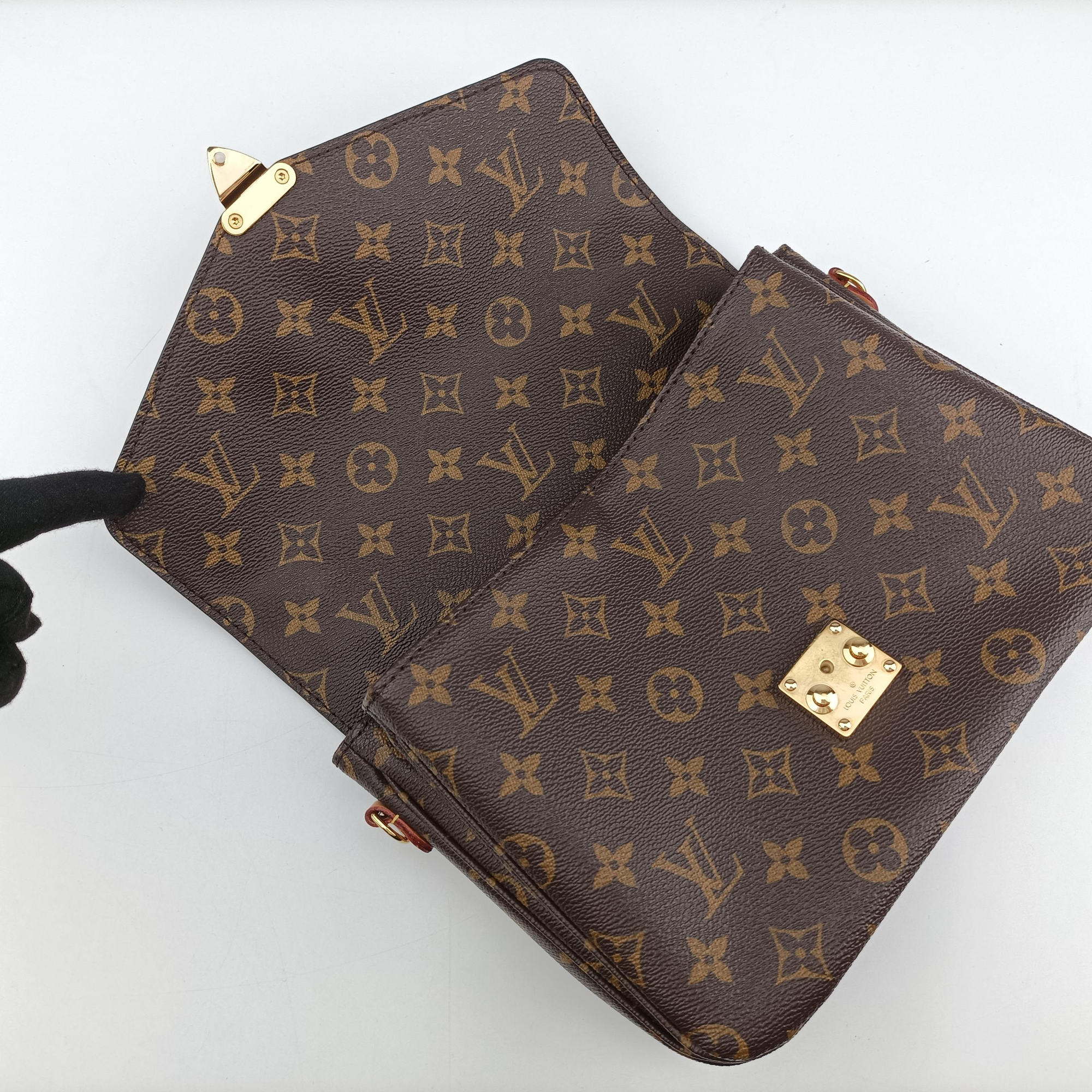 Pre-owned Louis Vuitton Pochette Metis MM Brown Monogram Canvas M44875 shoulderbag | stylenewstar