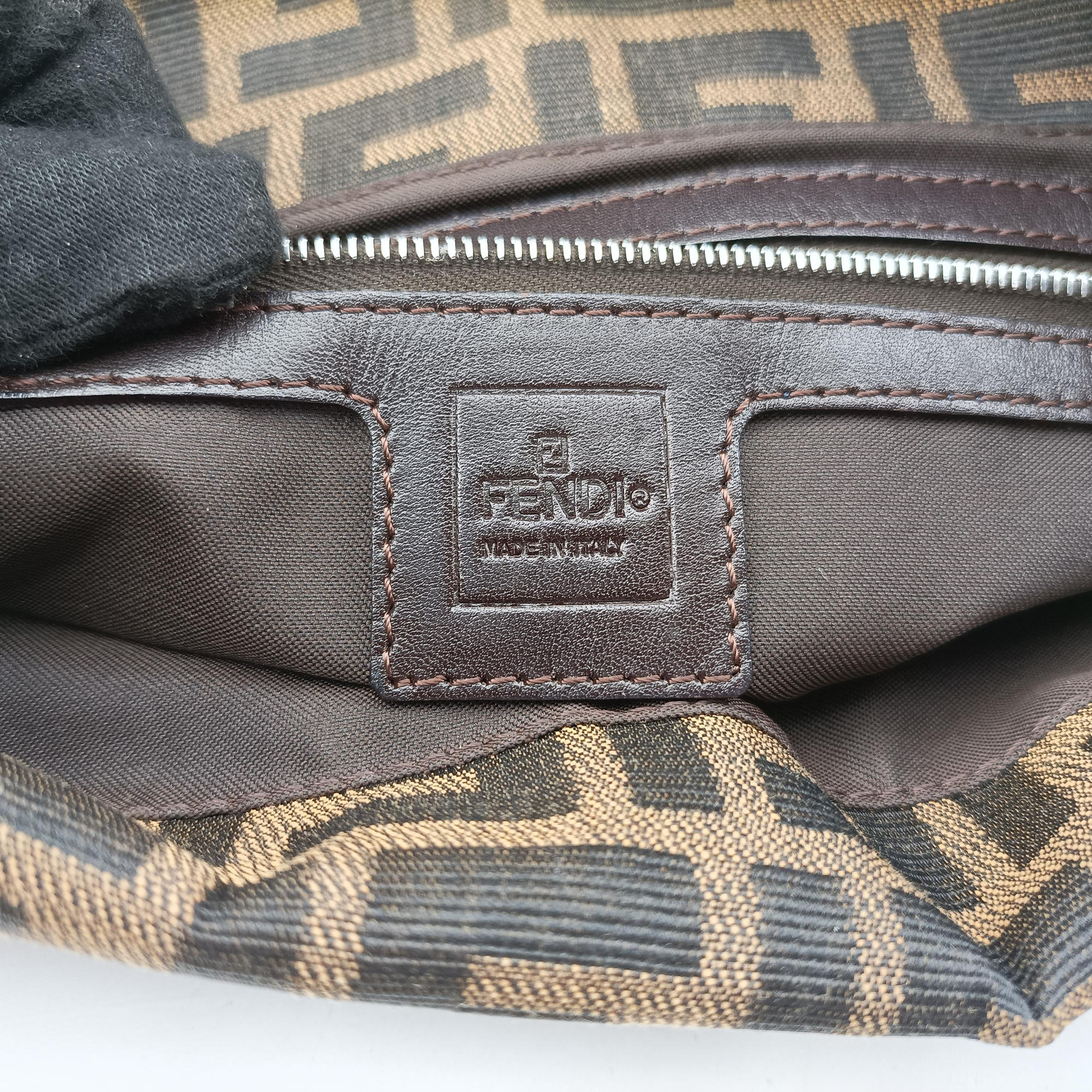 Pre-owned Fendi Zucca Baguette Brown canvas×leather 26796 shoulderbag | stylenewstar