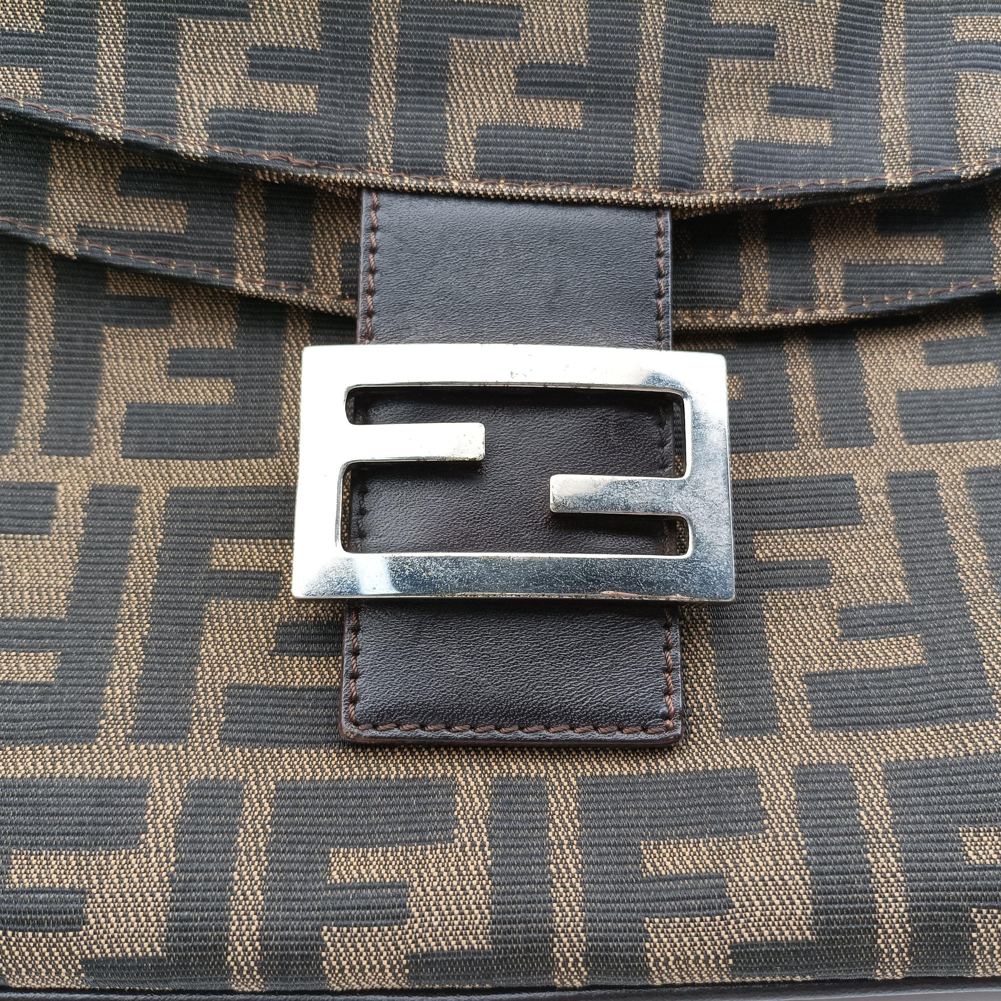 Pre-owned Fendi Zucca Baguette Brown canvas×leather 26796 shoulderbag | stylenewstar
