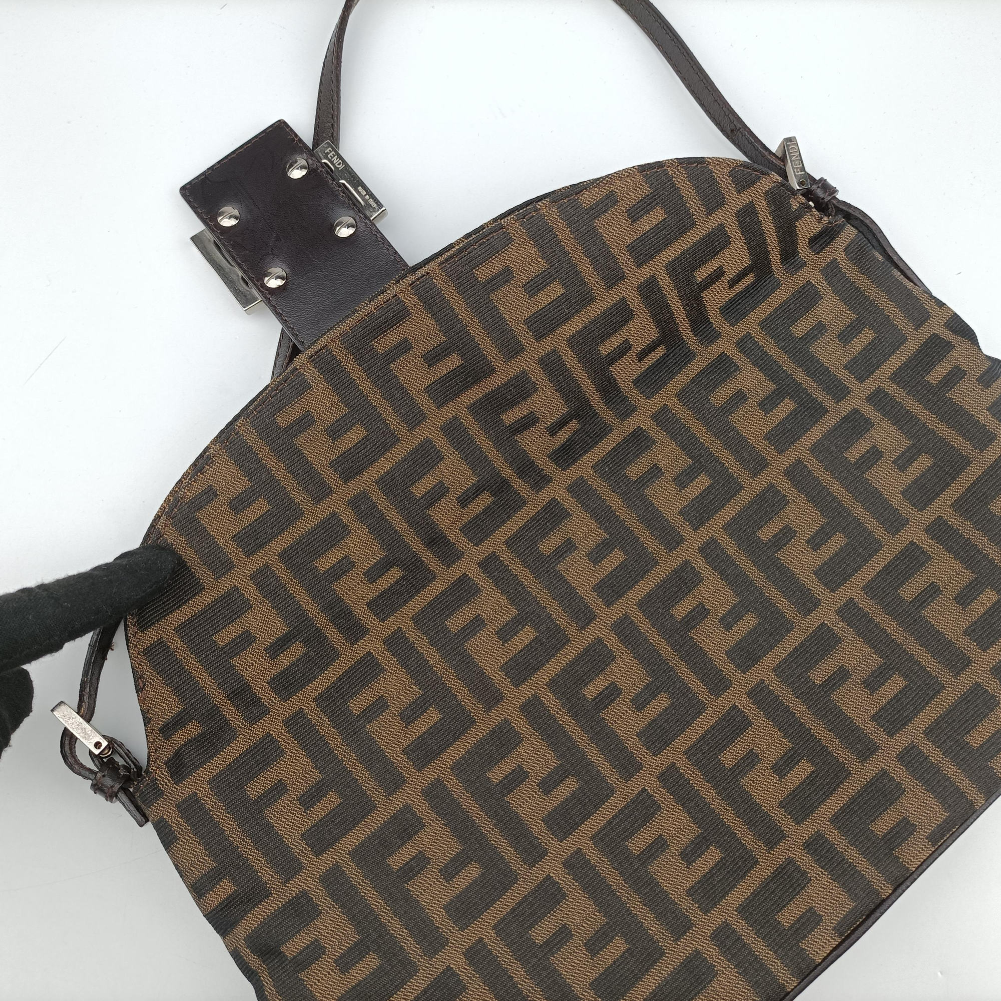 Pre-owned Fendi Zucca Baguette Brown canvas×leather 26796 shoulderbag | stylenewstar