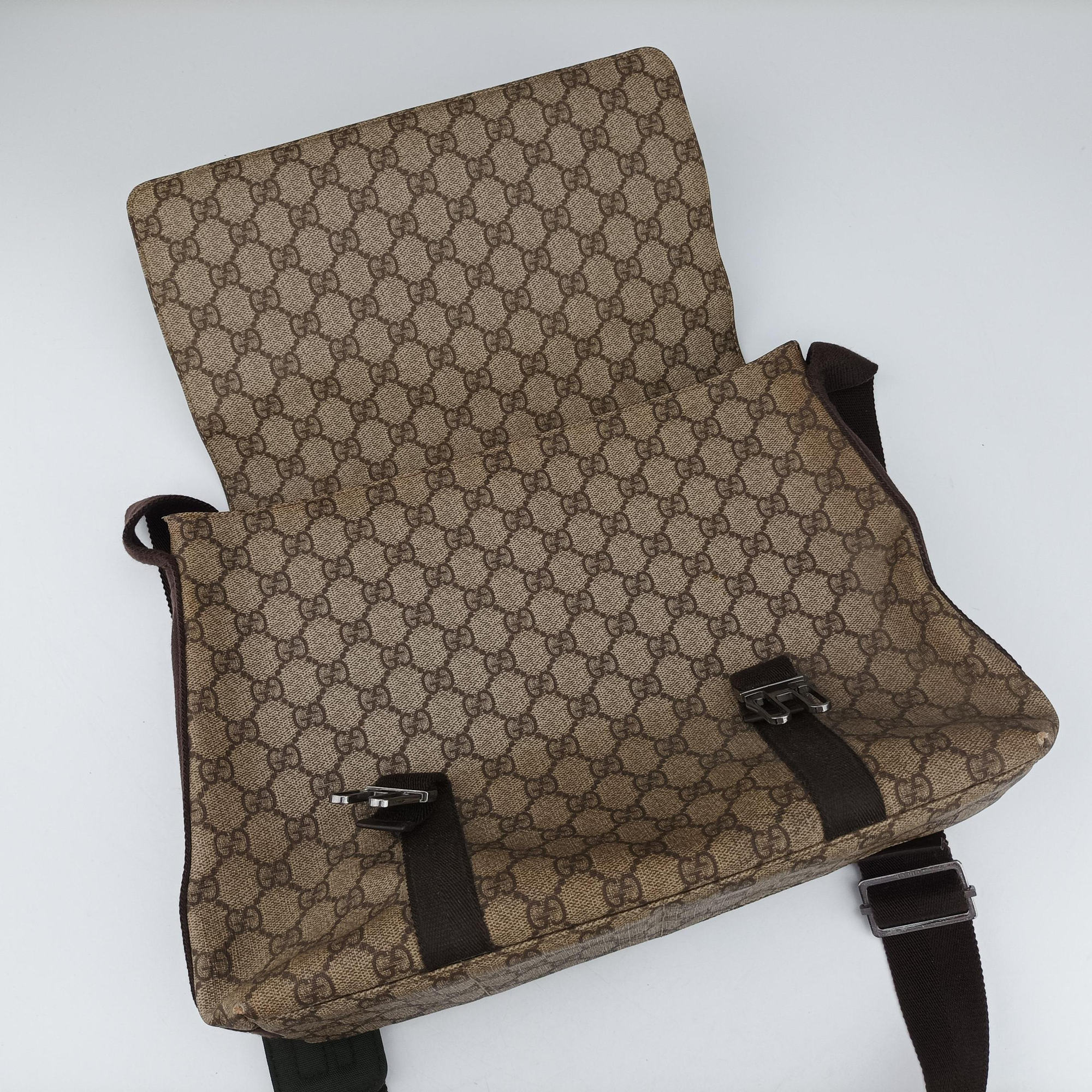 Secondhand Gucci GG Supreme Double Buckle Beige × Dark Brown PVC coated canvas 122373 shoulderbag | stylenewstar