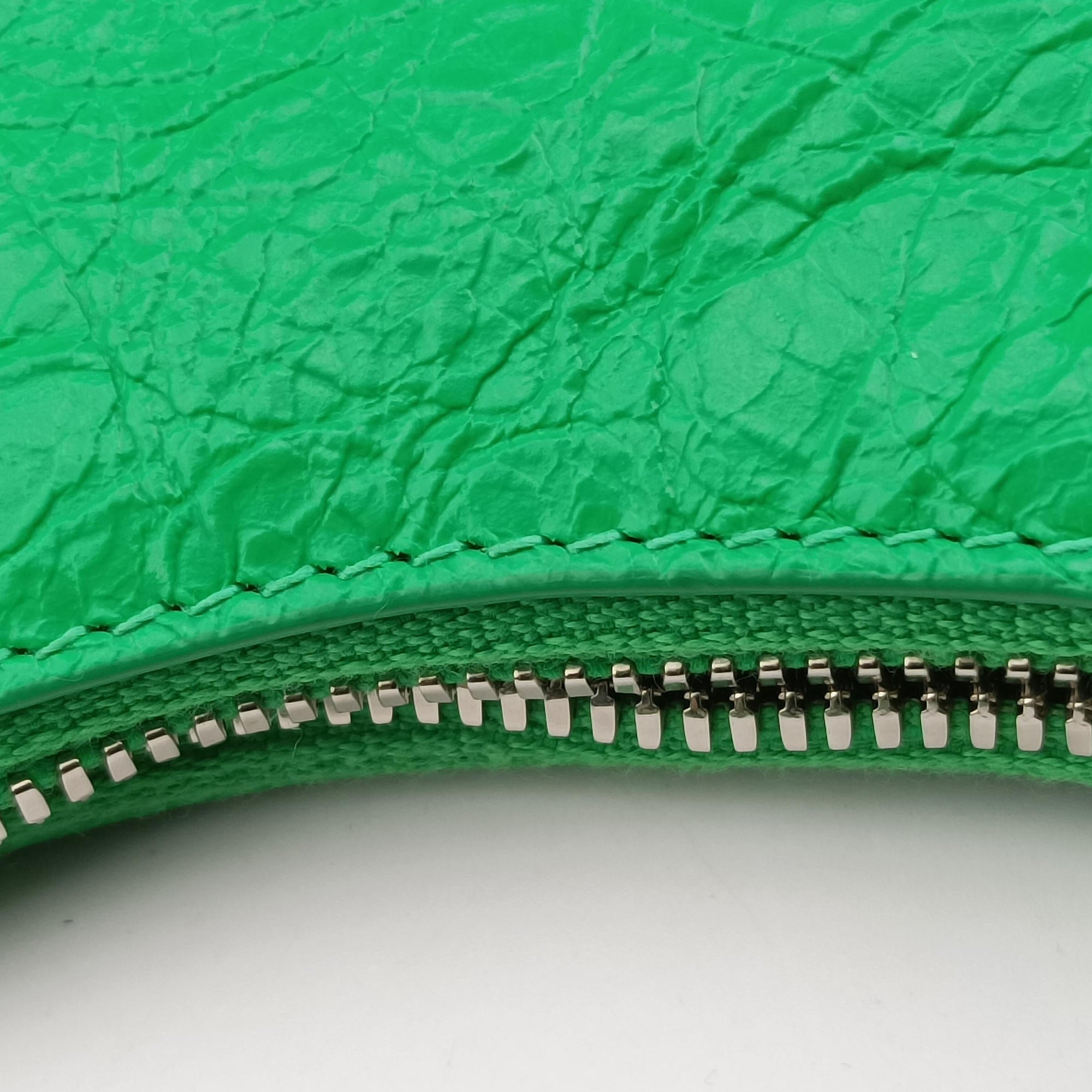 Vintage Balenciaga Le Cagole Green lambskin  shoulderbag | stylenewstar