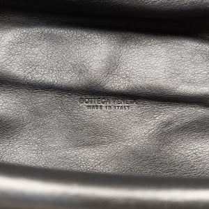 Secondhand Bottega Veneta The Chain Pouch Black Lambskin  shoulderbag | stylenewstar
