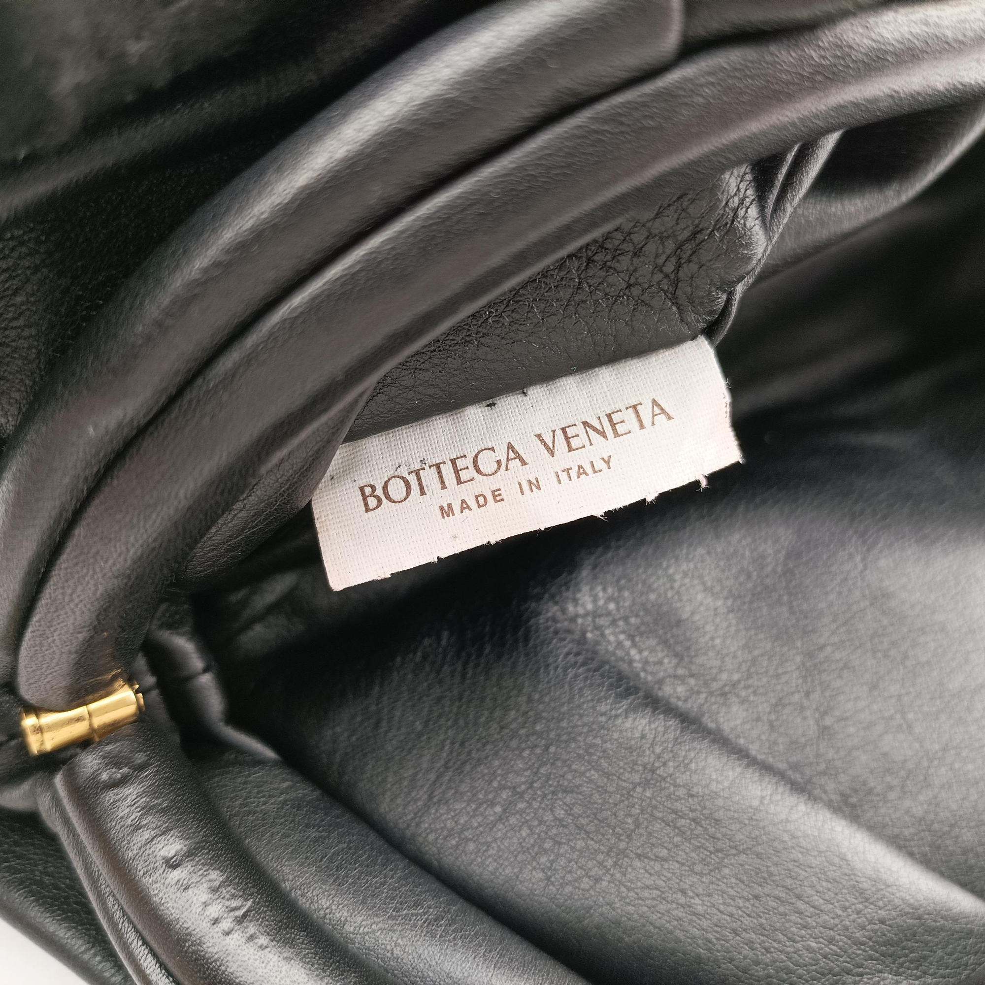 Secondhand Bottega Veneta The Chain Pouch Black Lambskin  shoulderbag | stylenewstar