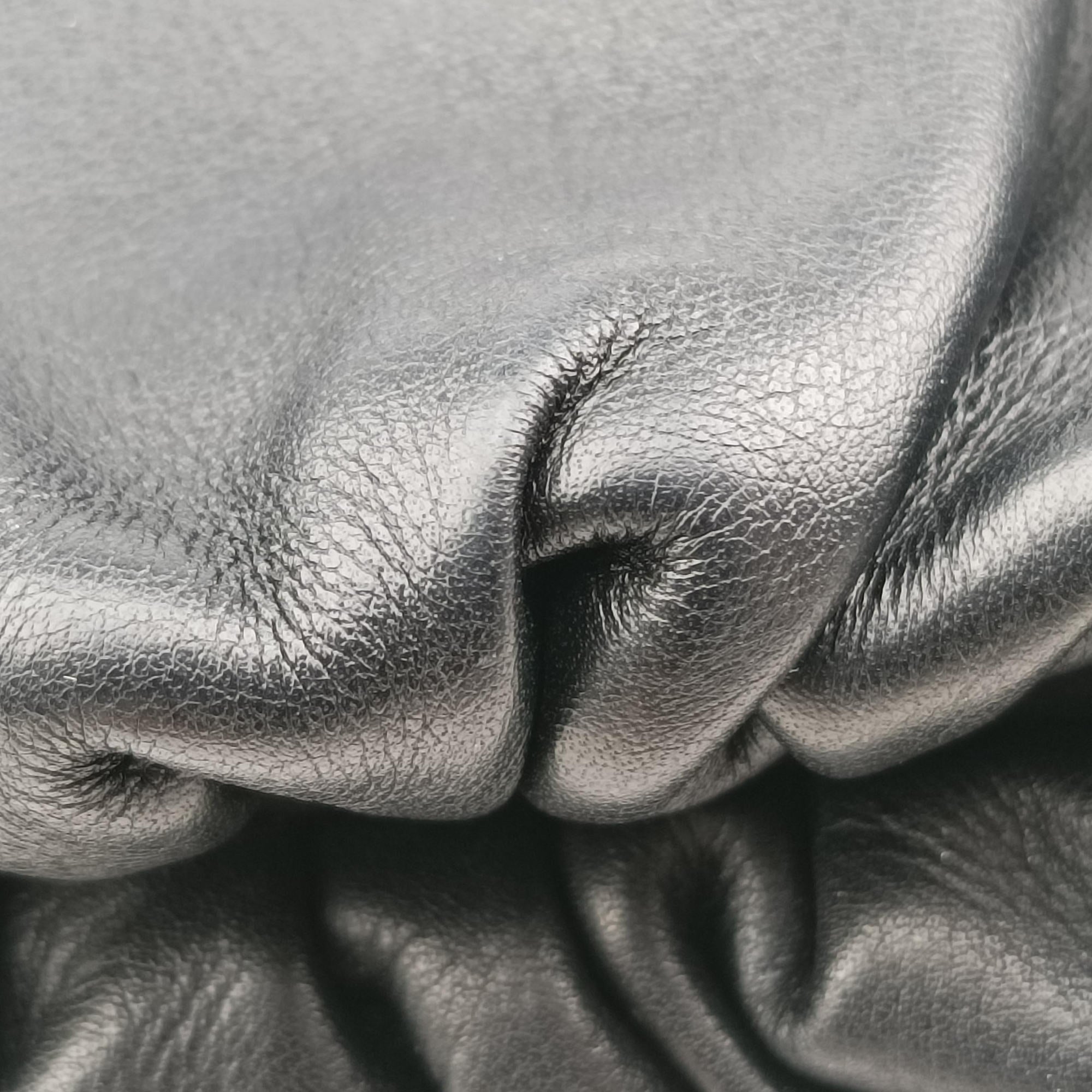 Secondhand Bottega Veneta The Chain Pouch Black Lambskin  shoulderbag | stylenewstar