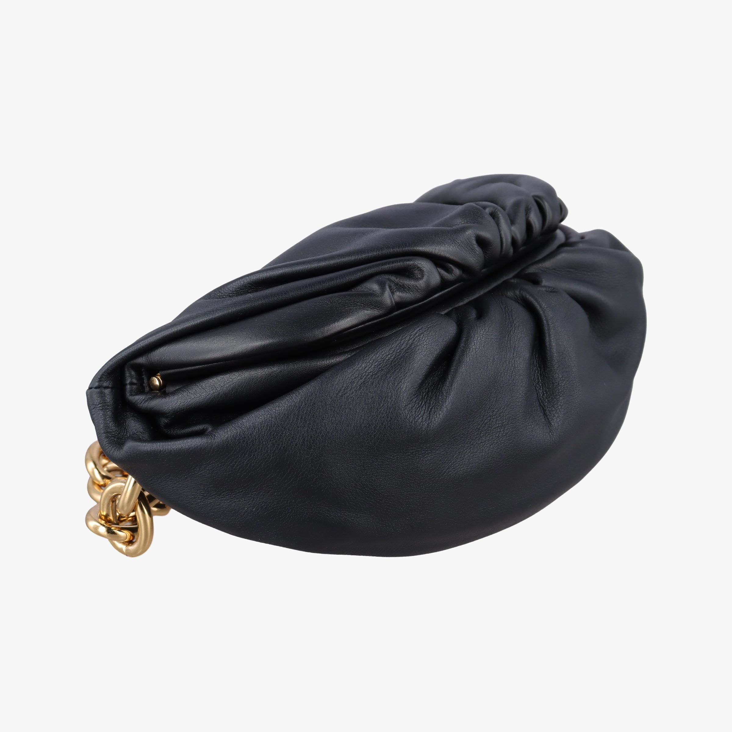 Secondhand Bottega Veneta The Chain Pouch Black Lambskin  shoulderbag | stylenewstar