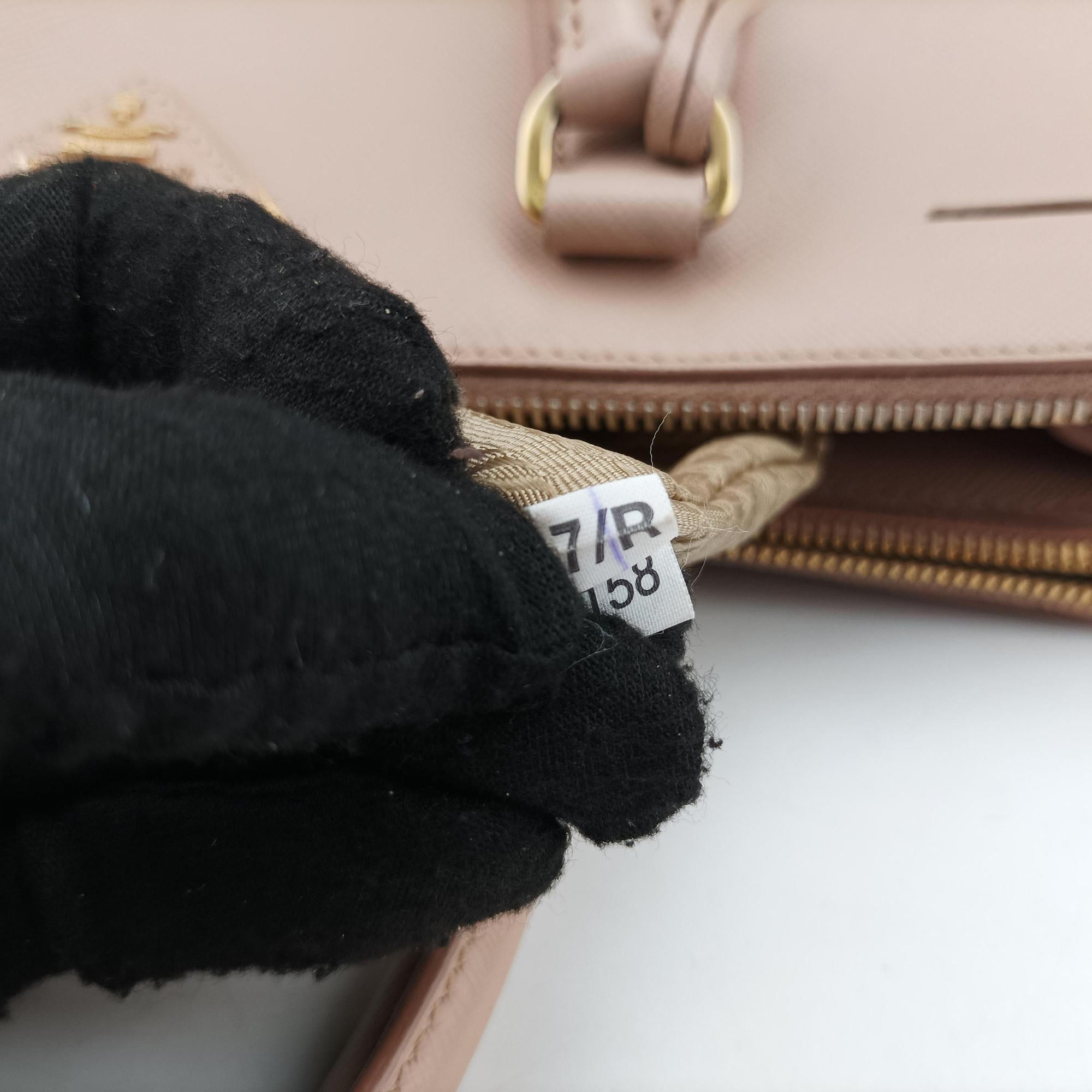 Pre-owned Prada Galleria Pink SAFFIANO Leather BN2274 handbag | stylenewstar
