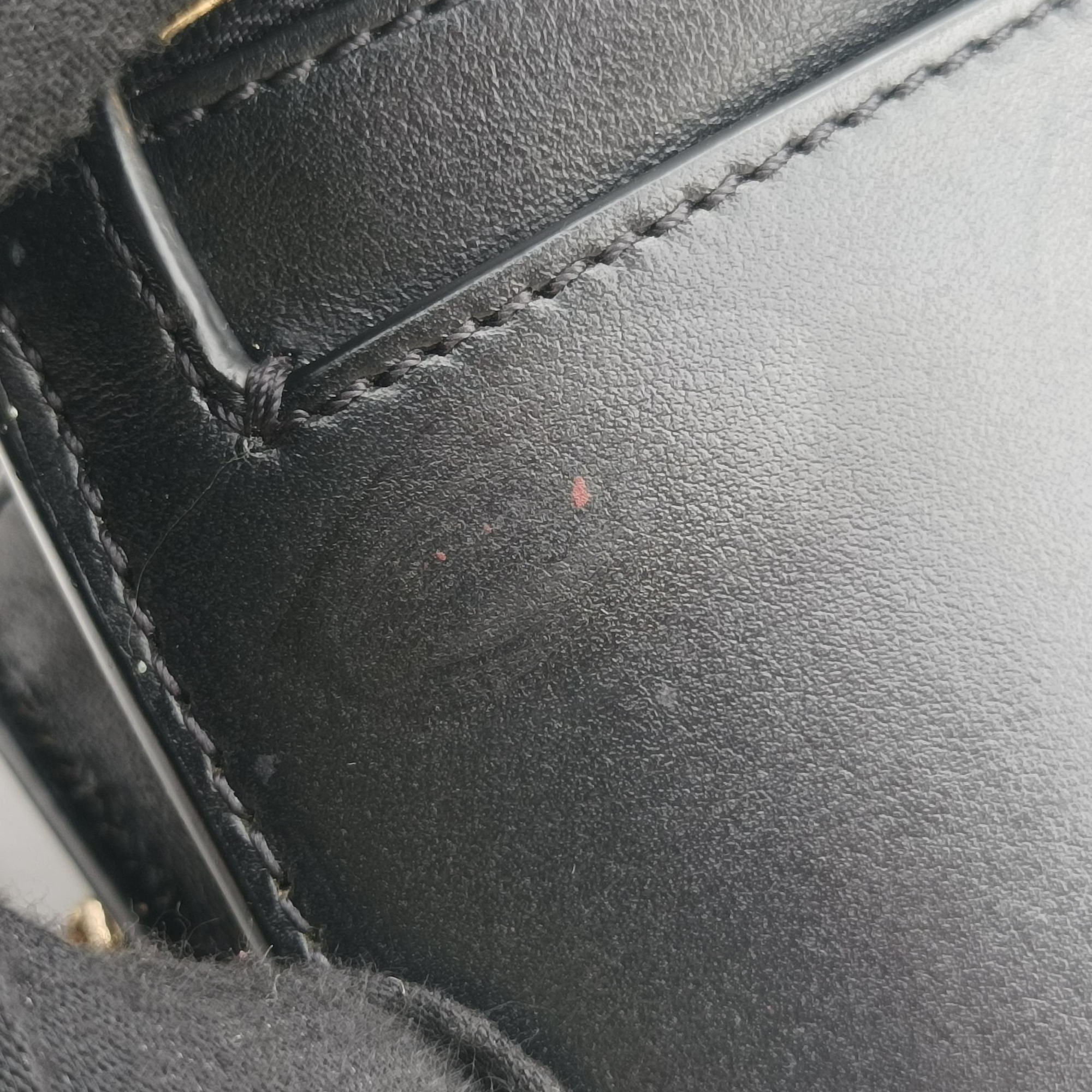 Secondhand VERSACE La Medusa Black Leather  shoulderbag | stylenewstar