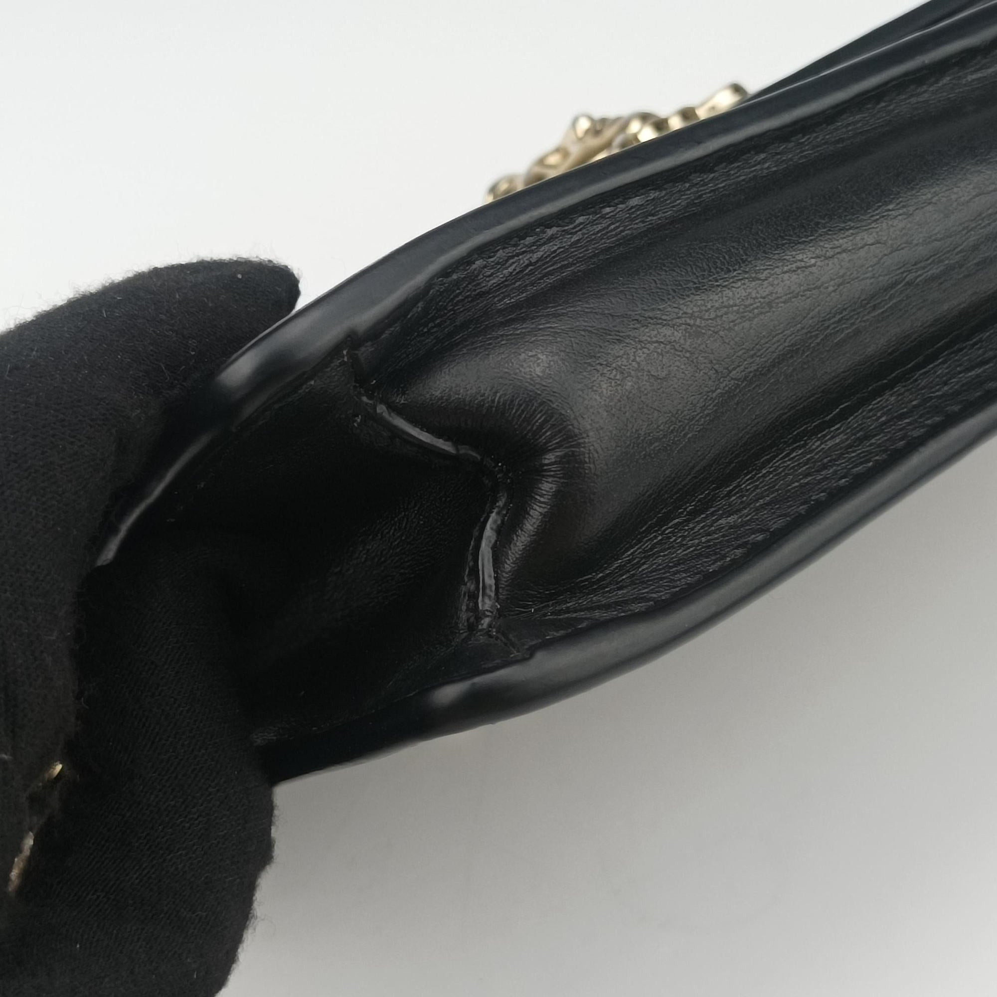 Secondhand VERSACE La Medusa Black Leather  shoulderbag | stylenewstar