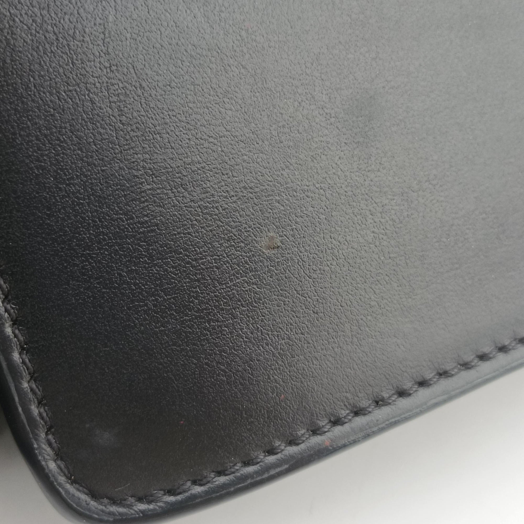 Secondhand VERSACE La Medusa Black Leather  shoulderbag | stylenewstar