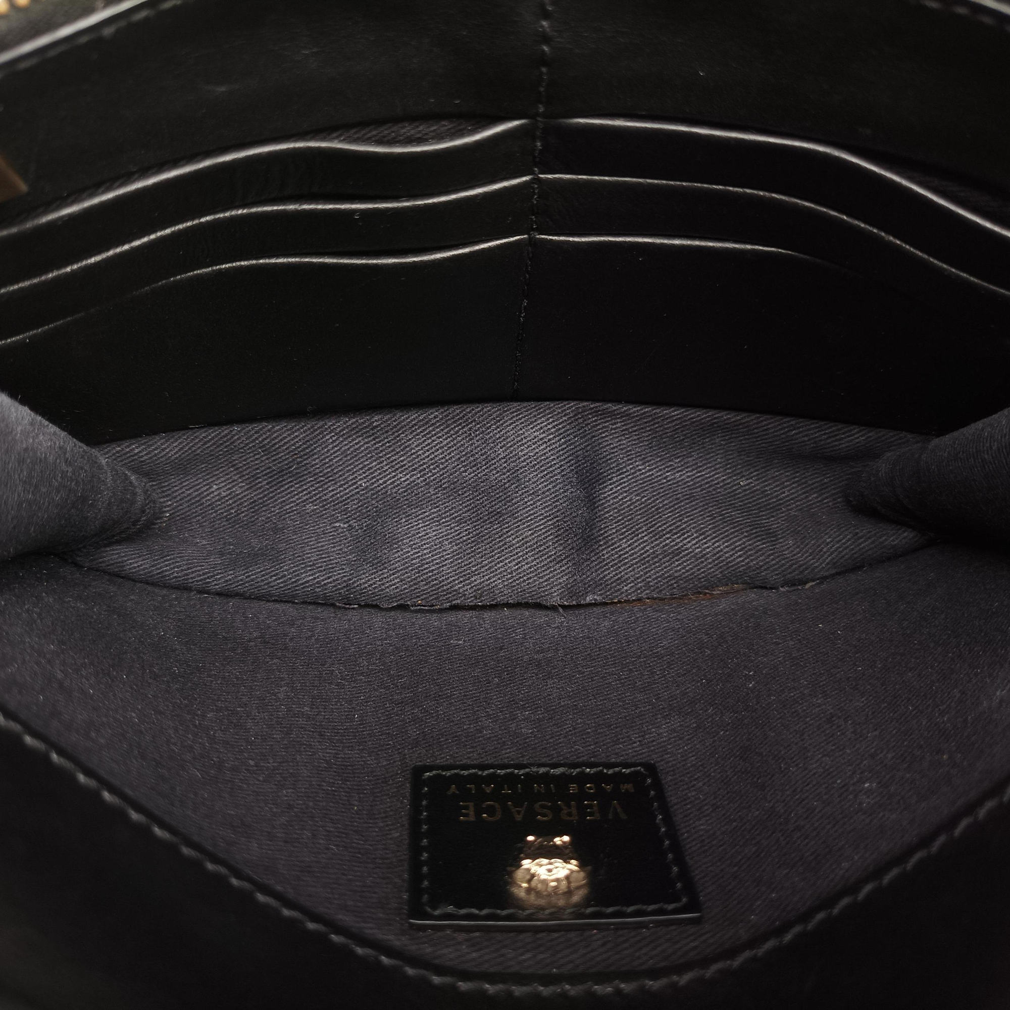 Secondhand VERSACE La Medusa Black Leather  shoulderbag | stylenewstar