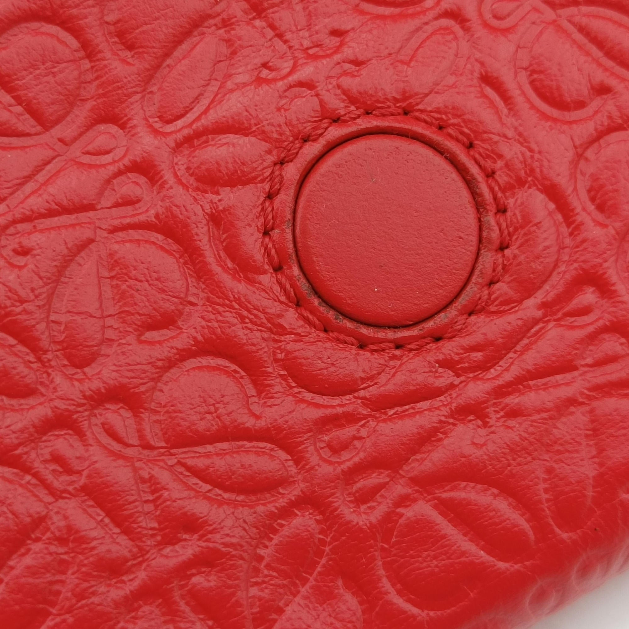 Pre-owned Loewe Avenue Red Leather  shoulderbag | stylenewstar