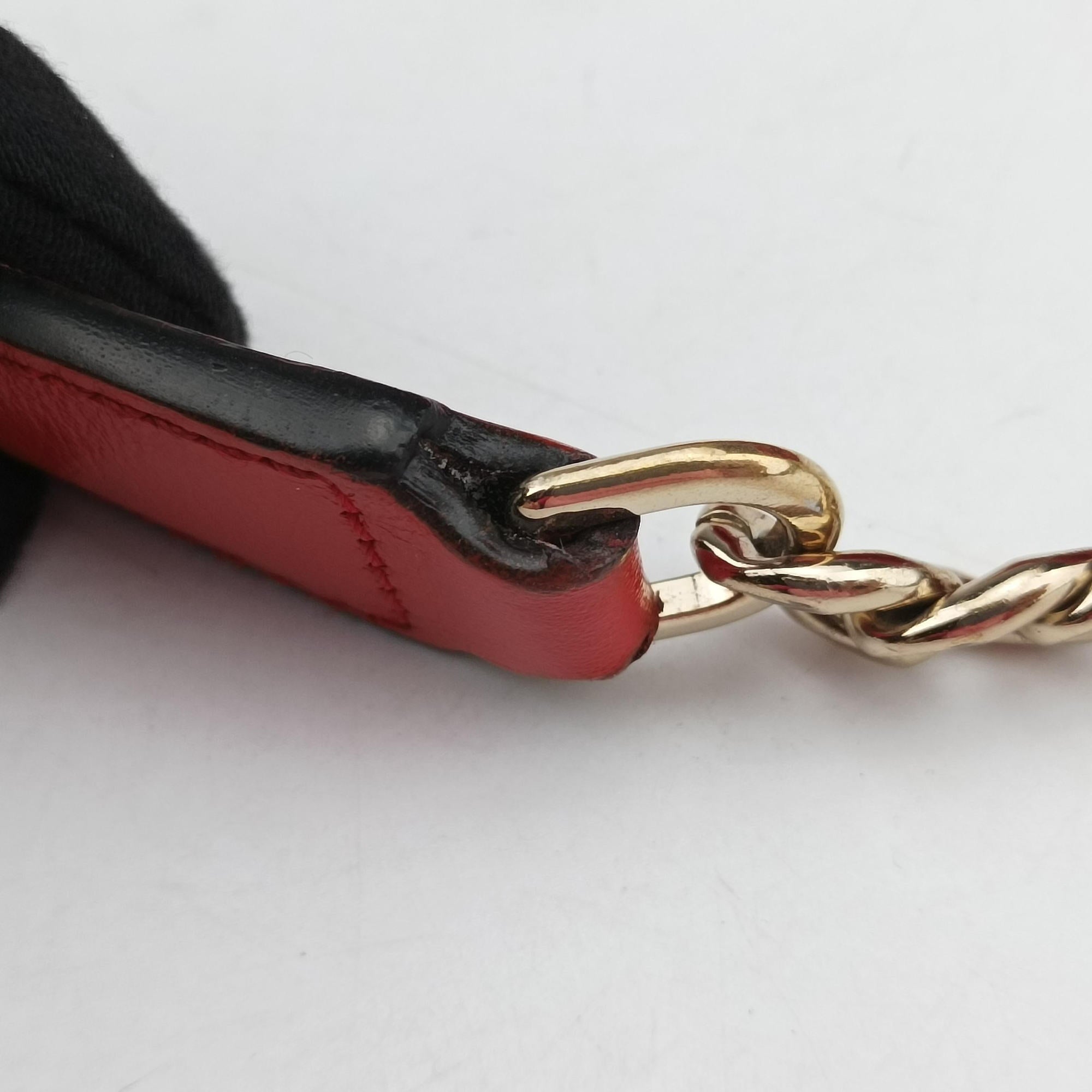 Pre-owned Loewe Avenue Red Leather  shoulderbag | stylenewstar