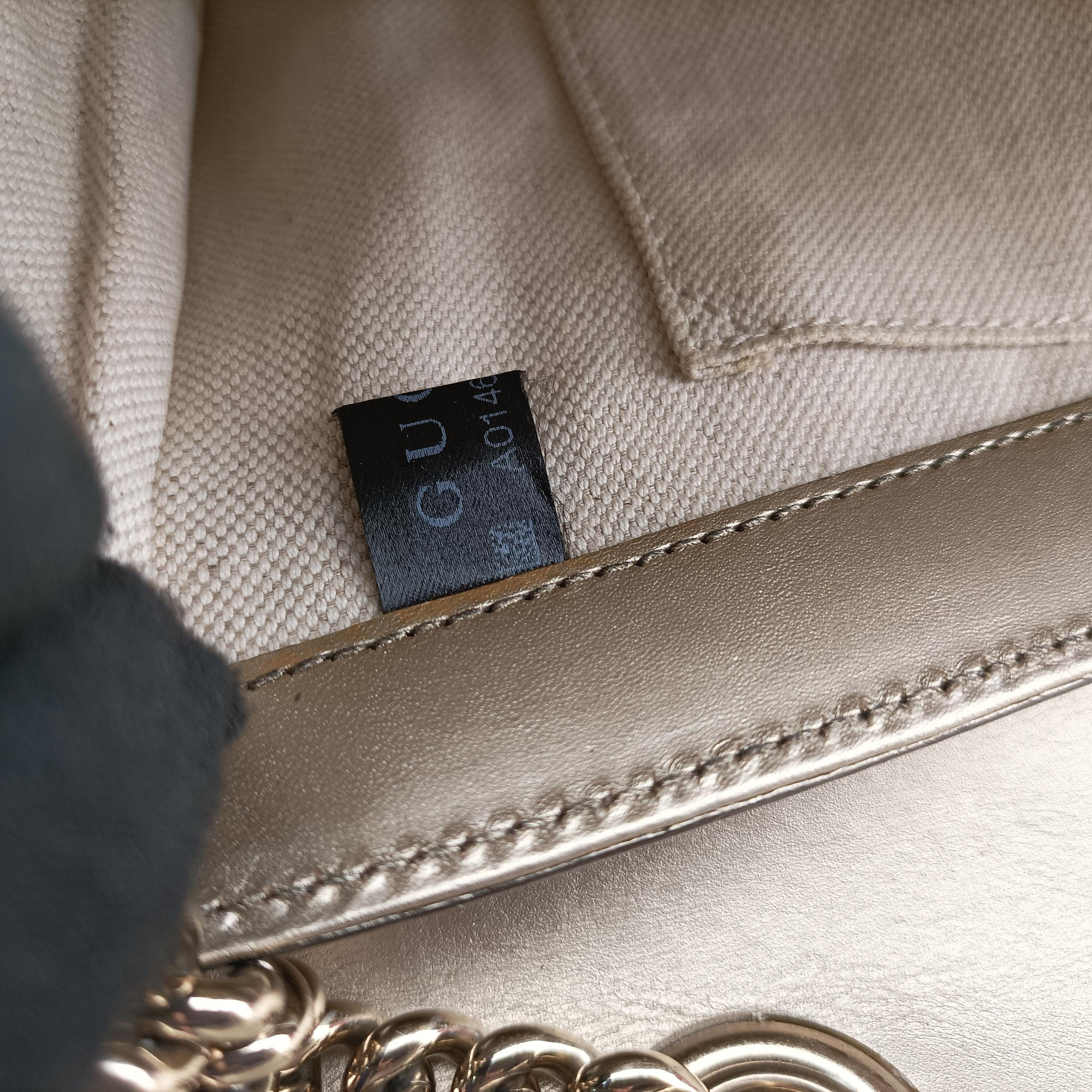 Pre-owned Gucci Emily Golden Leather 295402 shoulderbag | stylenewstar