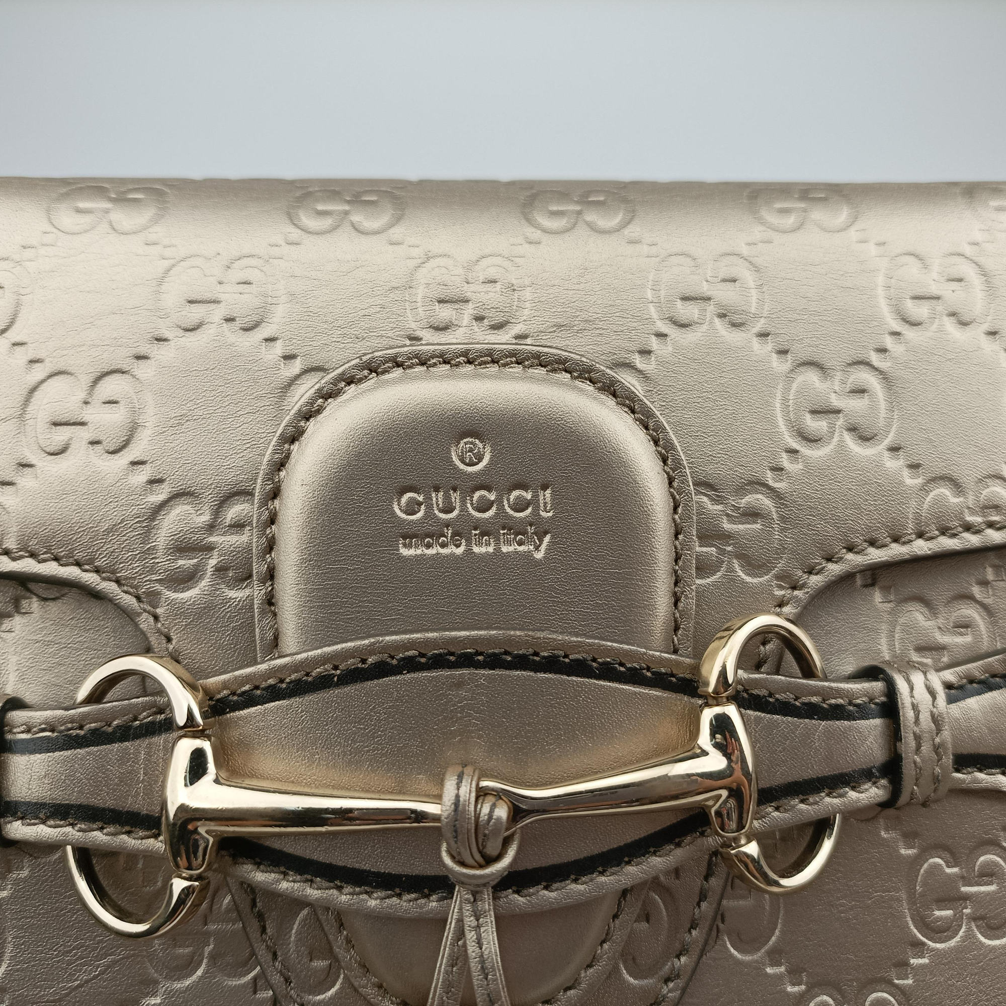 Pre-owned Gucci Emily Golden Leather 295402 shoulderbag | stylenewstar