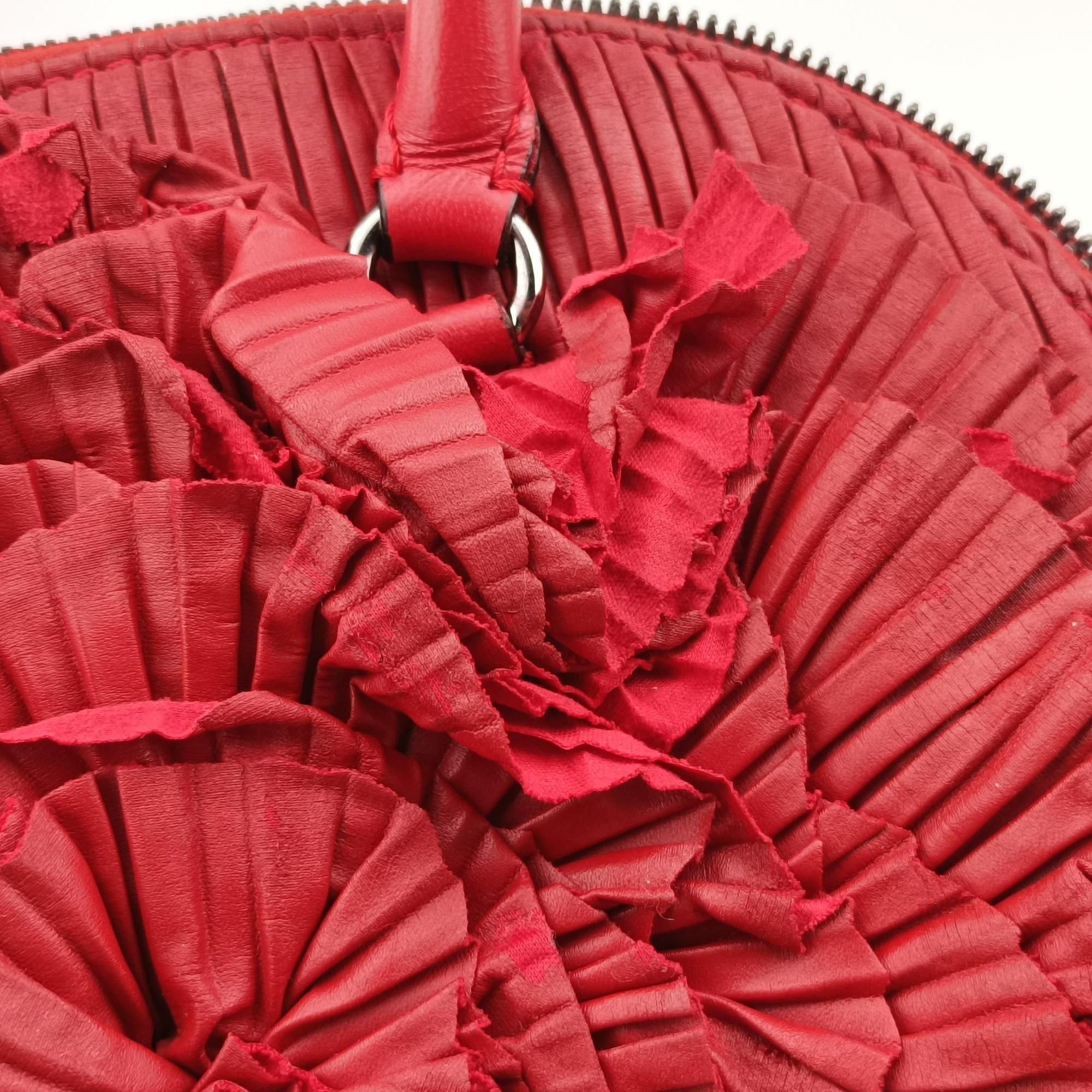 Secondhand Valentino Petale Rose Dome Red Leather  shoulderbag | stylenewstar