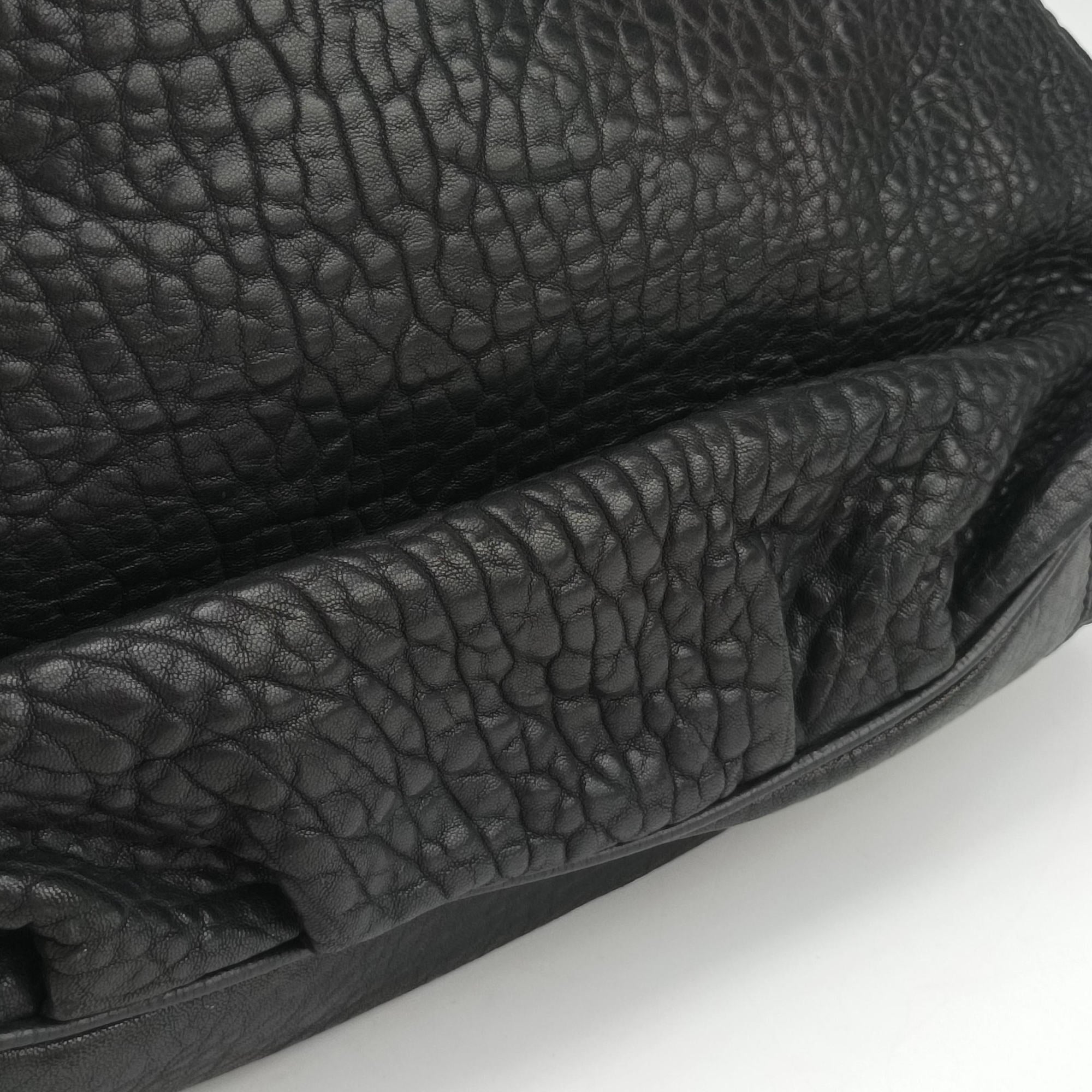 Pre-owned Fendi Mia Black Leather 8BR615 shoulderbag | stylenewstar