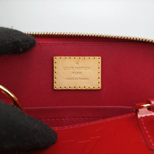 Pre-owned Louis Vuitton Alma BB CERISE Vernis M90174 shoulderbag | stylenewstar