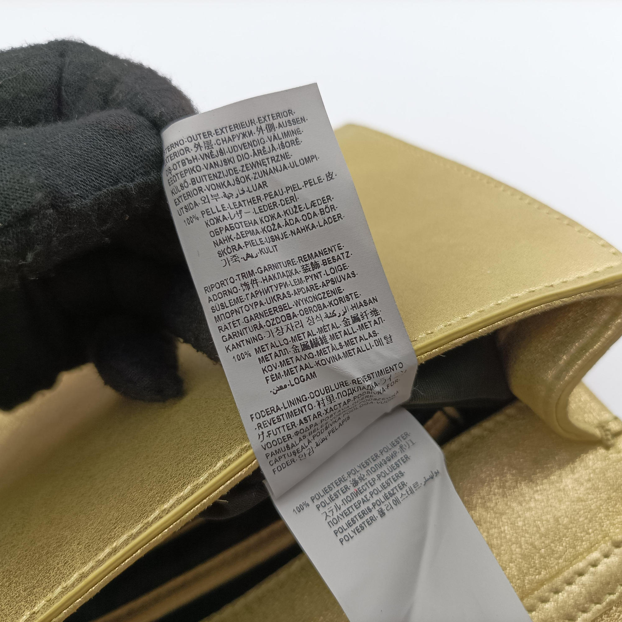Pre-owned VERSACE medusa Golden Leather  shoulderbag | stylenewstar
