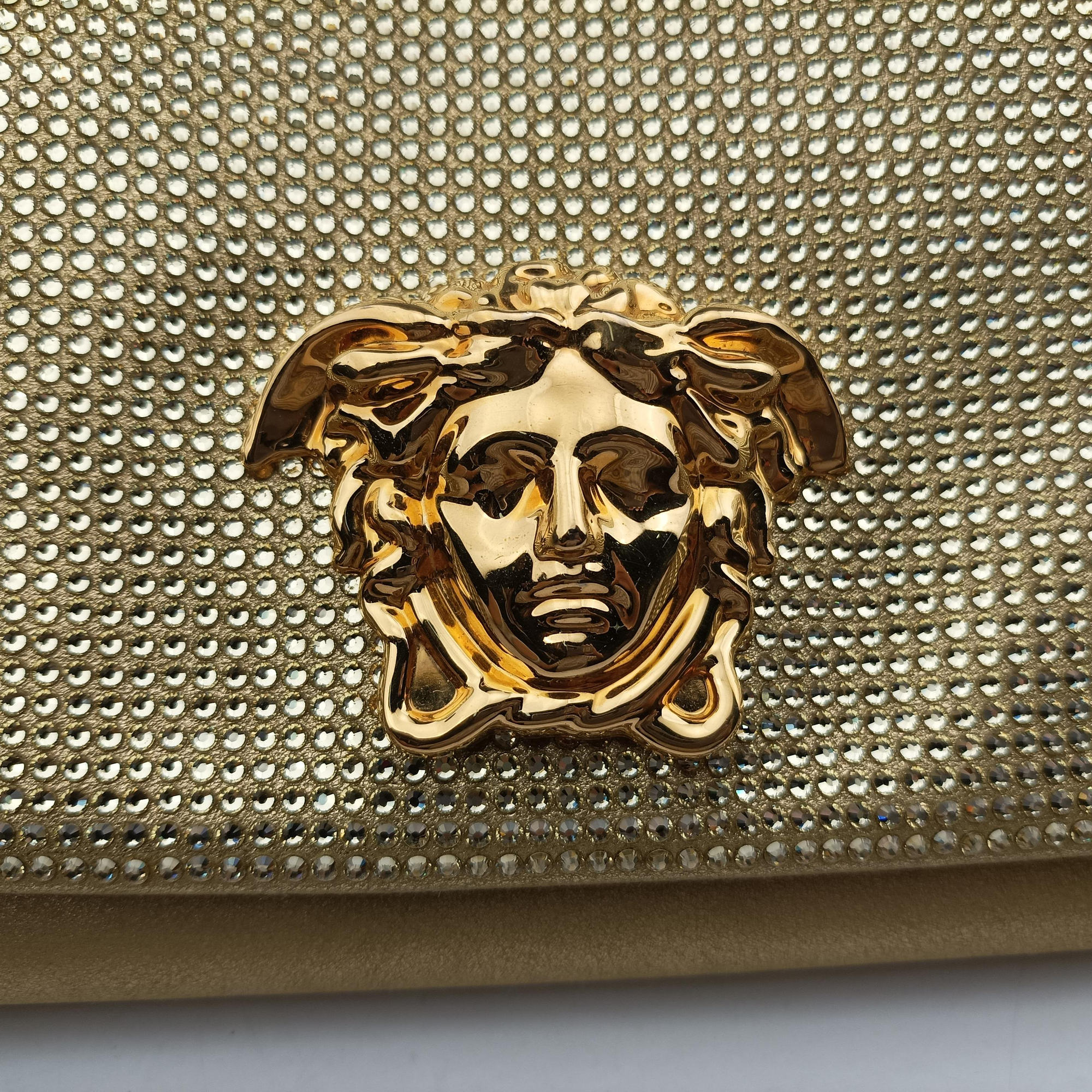 Pre-owned VERSACE medusa Golden Leather  shoulderbag | stylenewstar